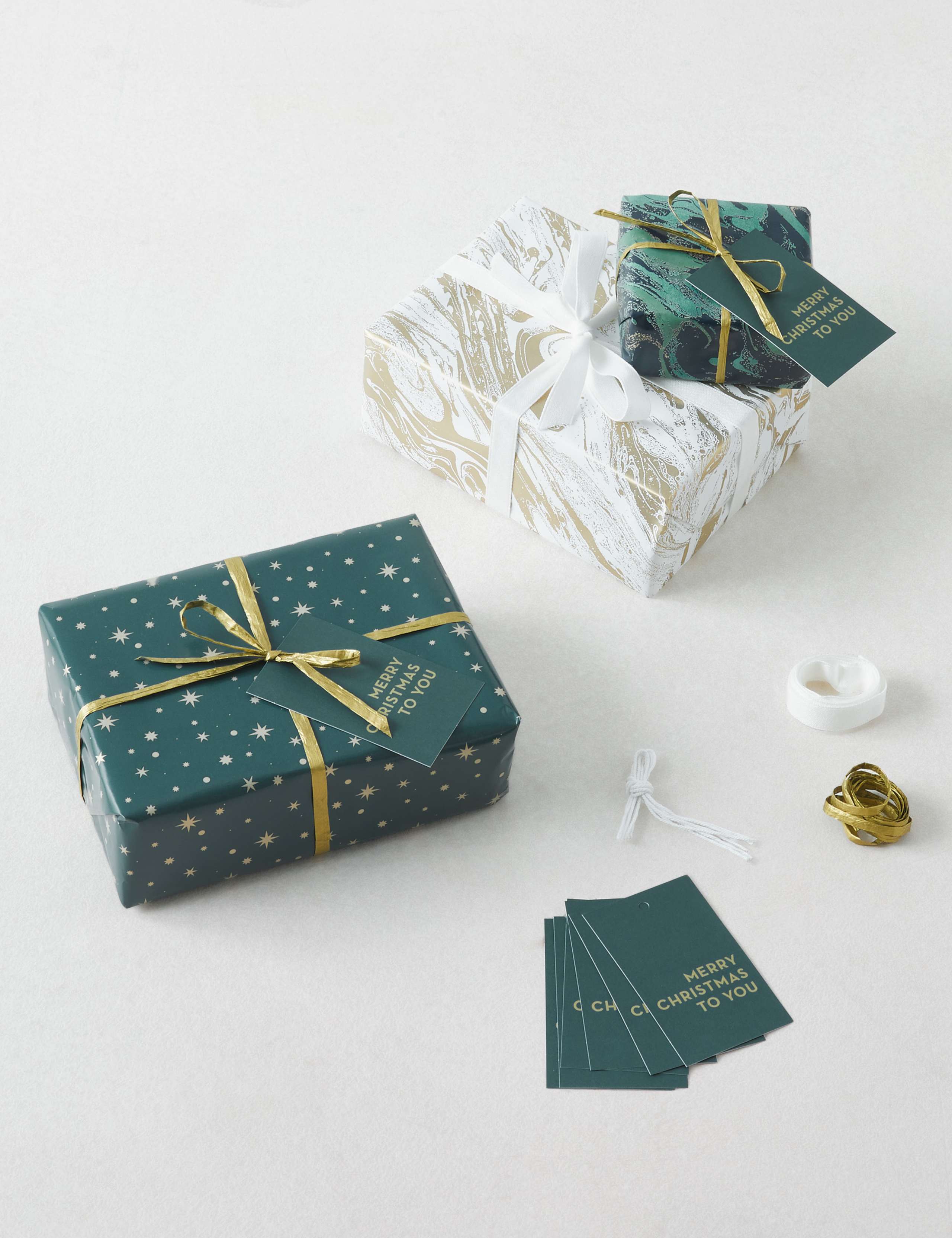 Luxury Opulence Christmas Wrapping Paper, Tag & Ribbon Pack - 4.5m 2 of 2