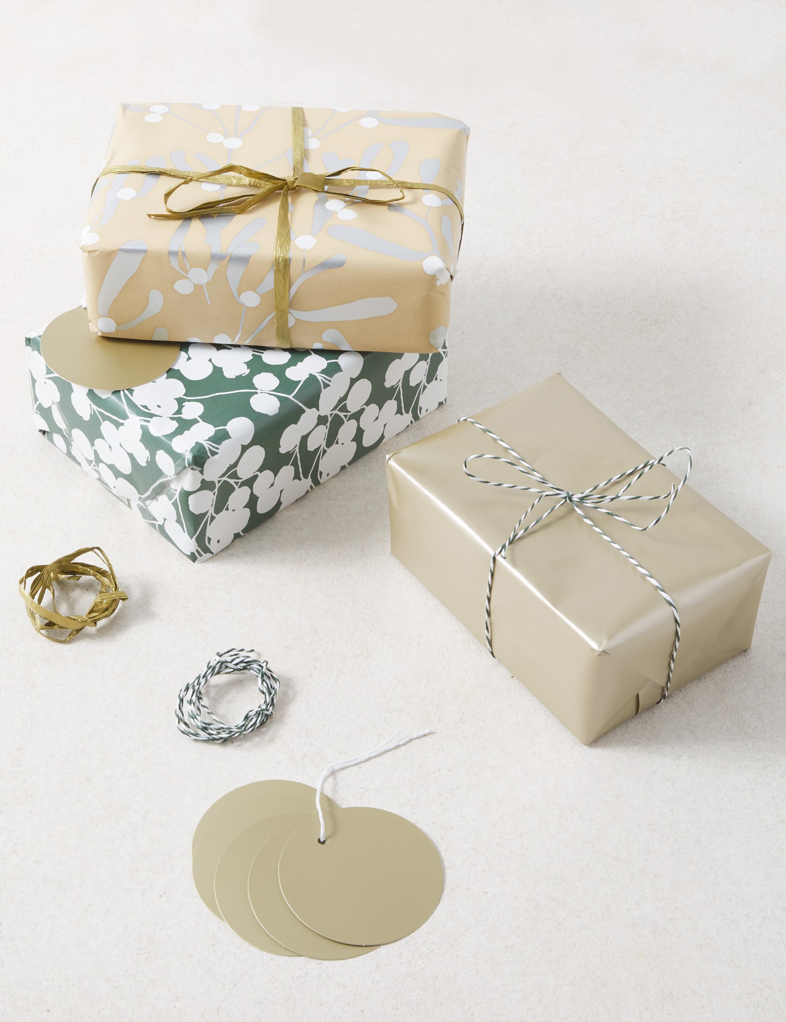 Contemporary Christmas Wrapping Paper, Tag & Ribbon Pack - 4.5m 2 of 2