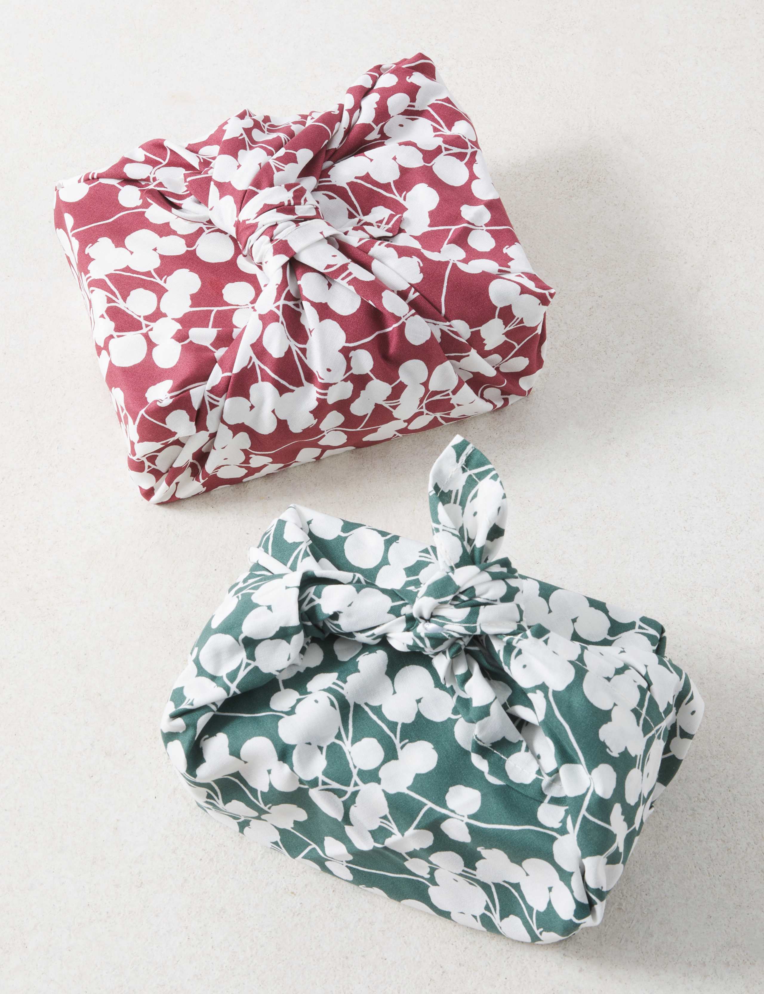 Reusable Fabric Gift Wrapping Pack - 2 Designs in Red & Green Fabric 3 of 3