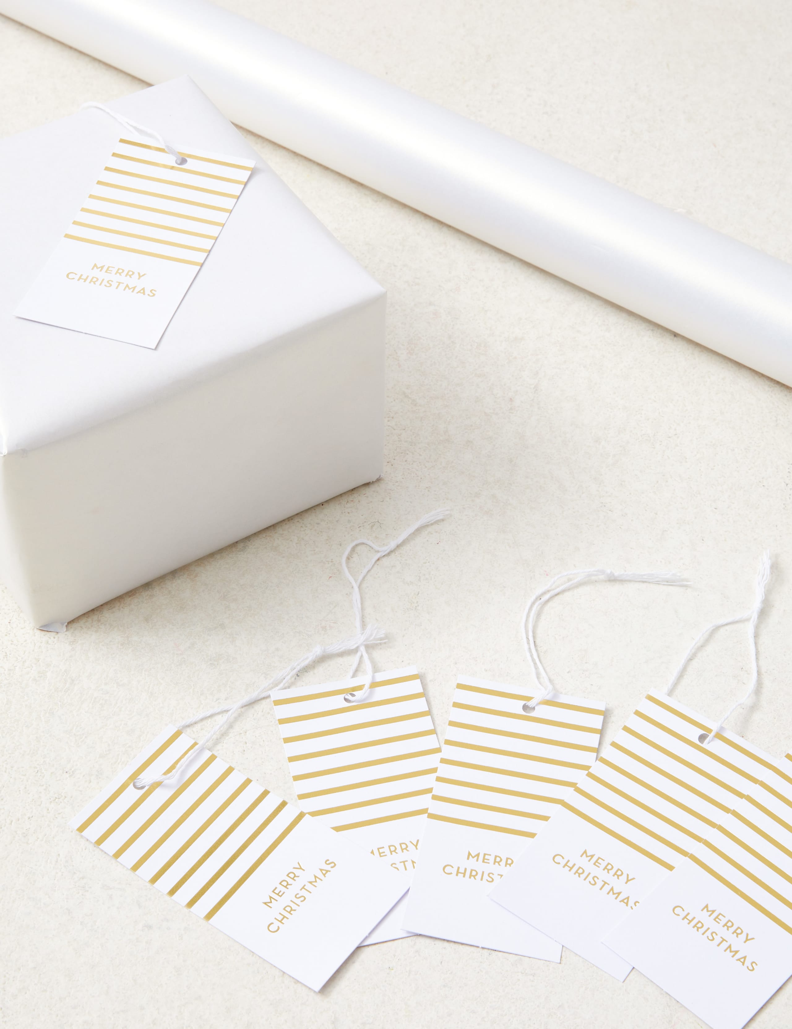 Luxury Christmas Wrapping Paper & Gift Tags Pack 1 of 2