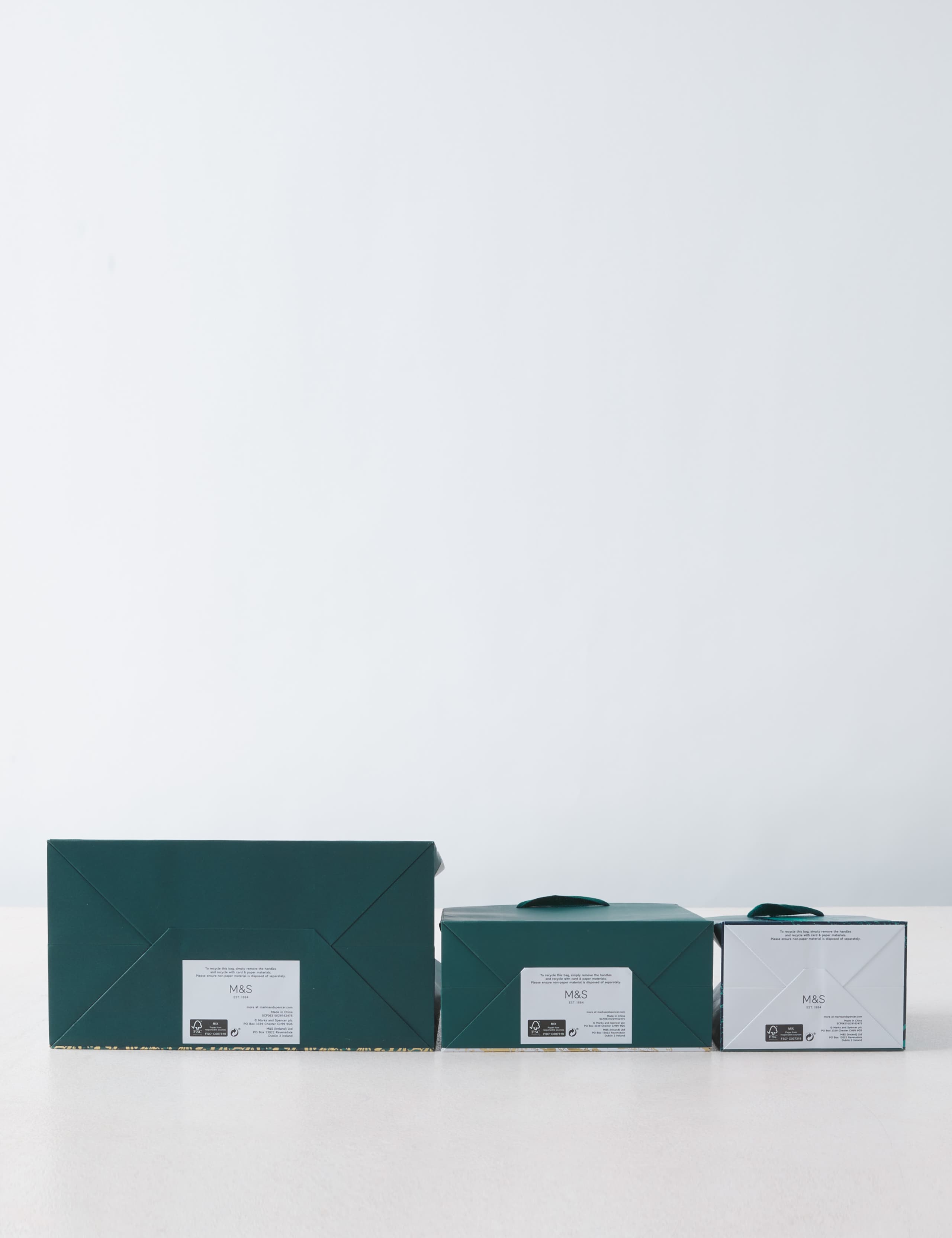 Luxury Opulence Gift Bags & Tissue Paper - Pack of 3 with Gold Tissue Paper 2 of 3
