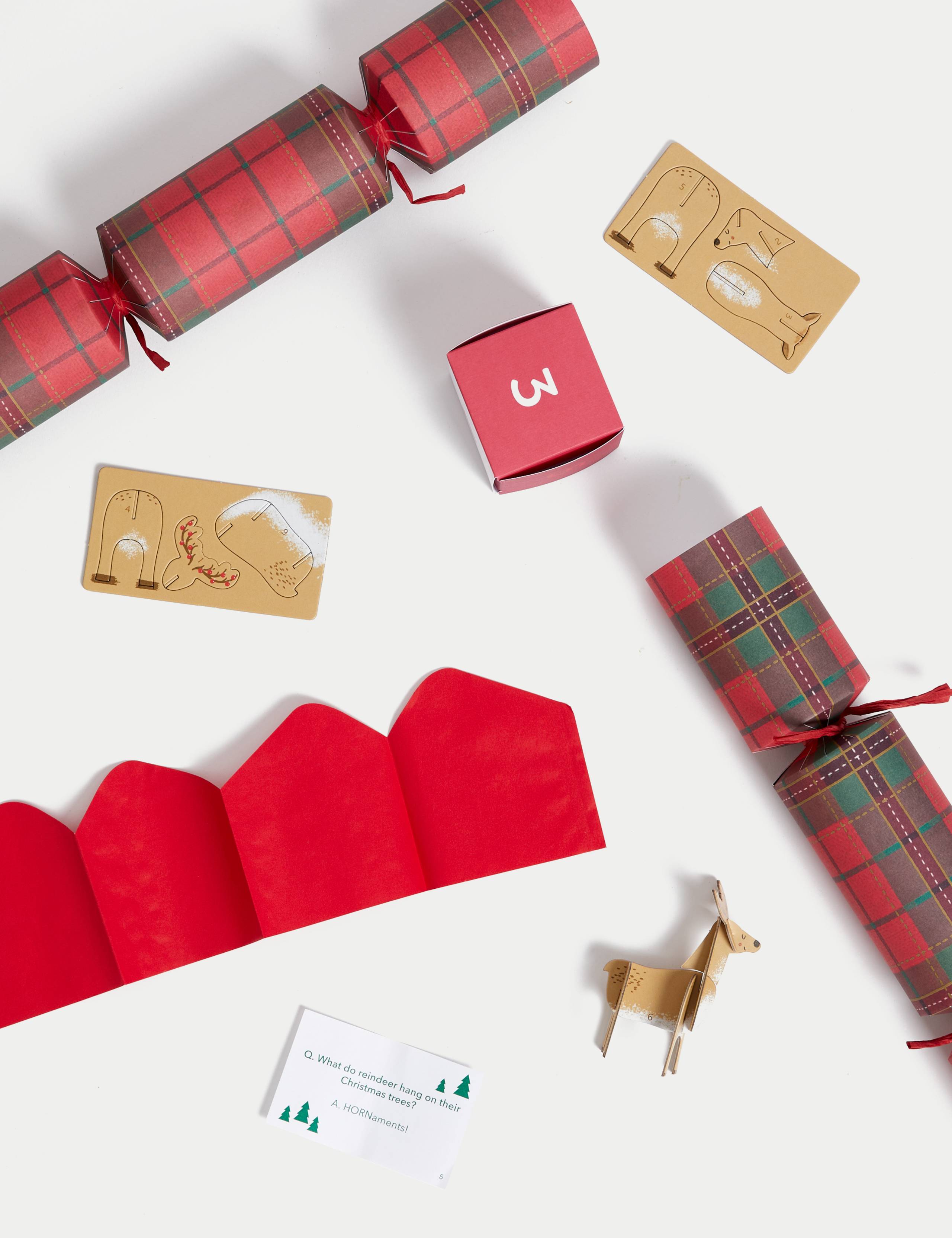 Build-A-Reindeer Christmas Crackers 2 of 4