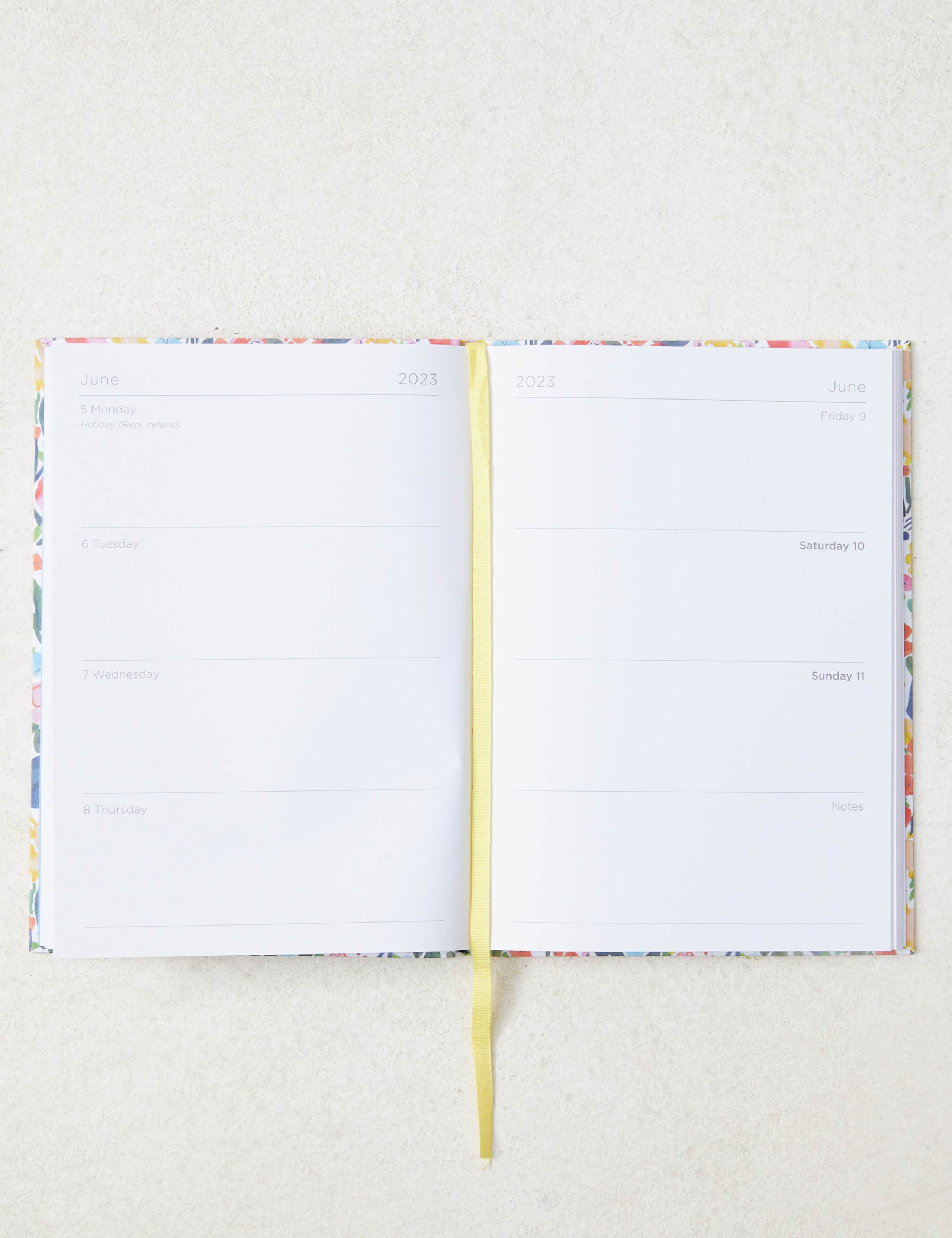 2023 Large Diary - Contemporary Floral Design 3 of 4