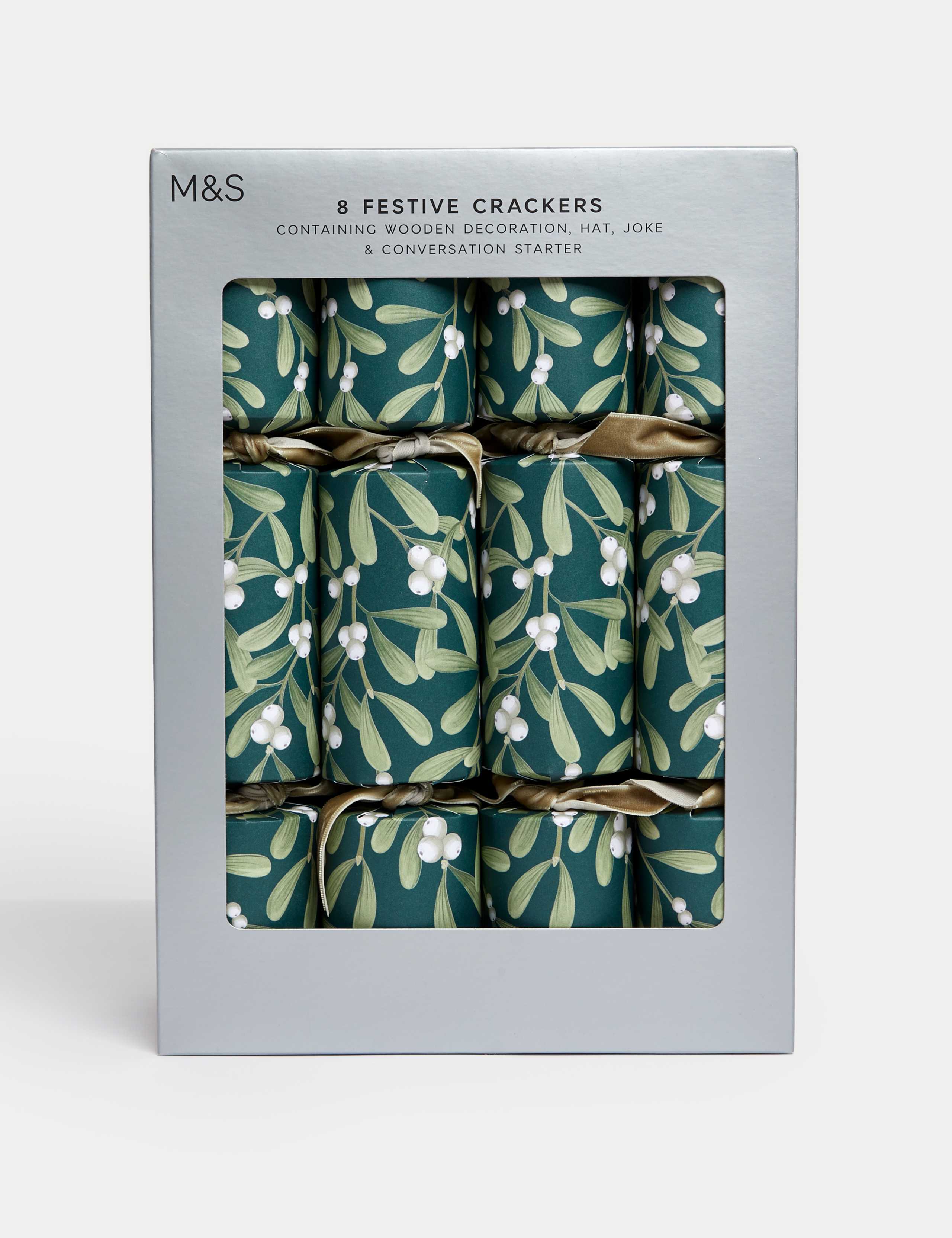 8 Christmas Crackers - Mistletoe Design 1 of 3