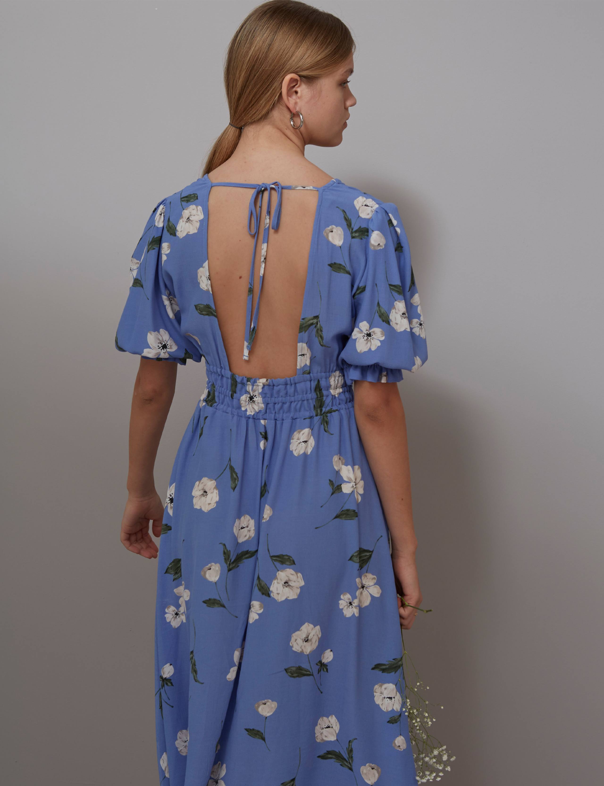 Floral V-Neck Midi Waisted Dress 3 of 4