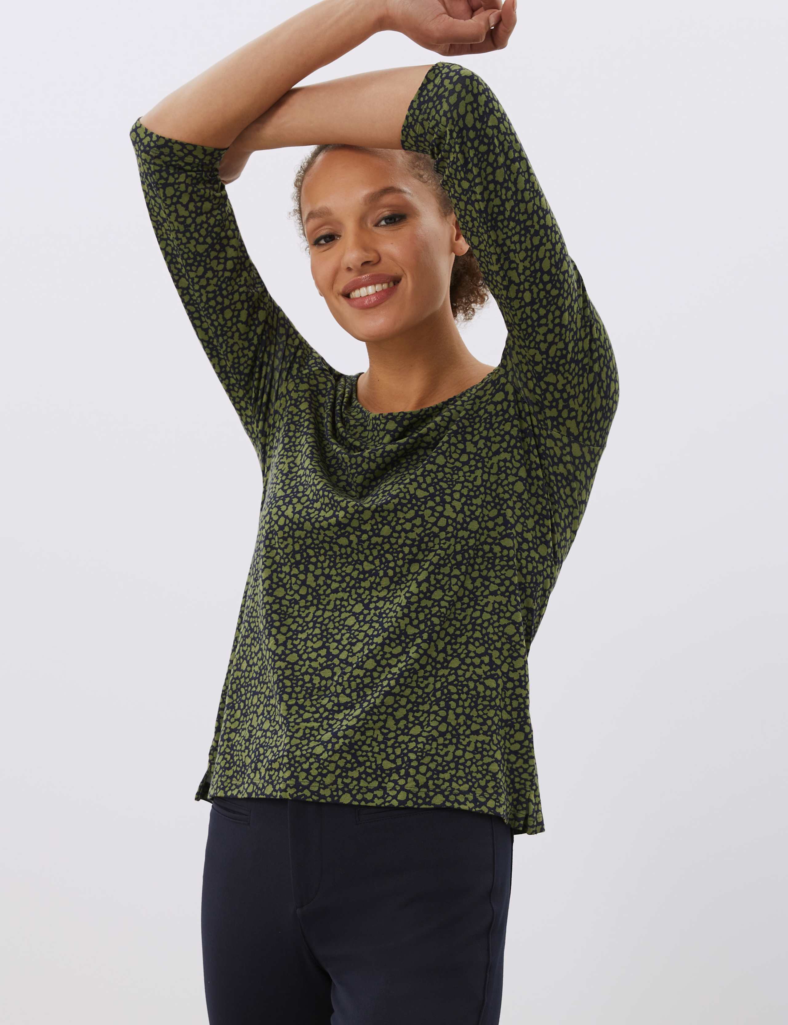 Jersey Printed Scoop Neck 3/4 Sleeve Top 3 of 6