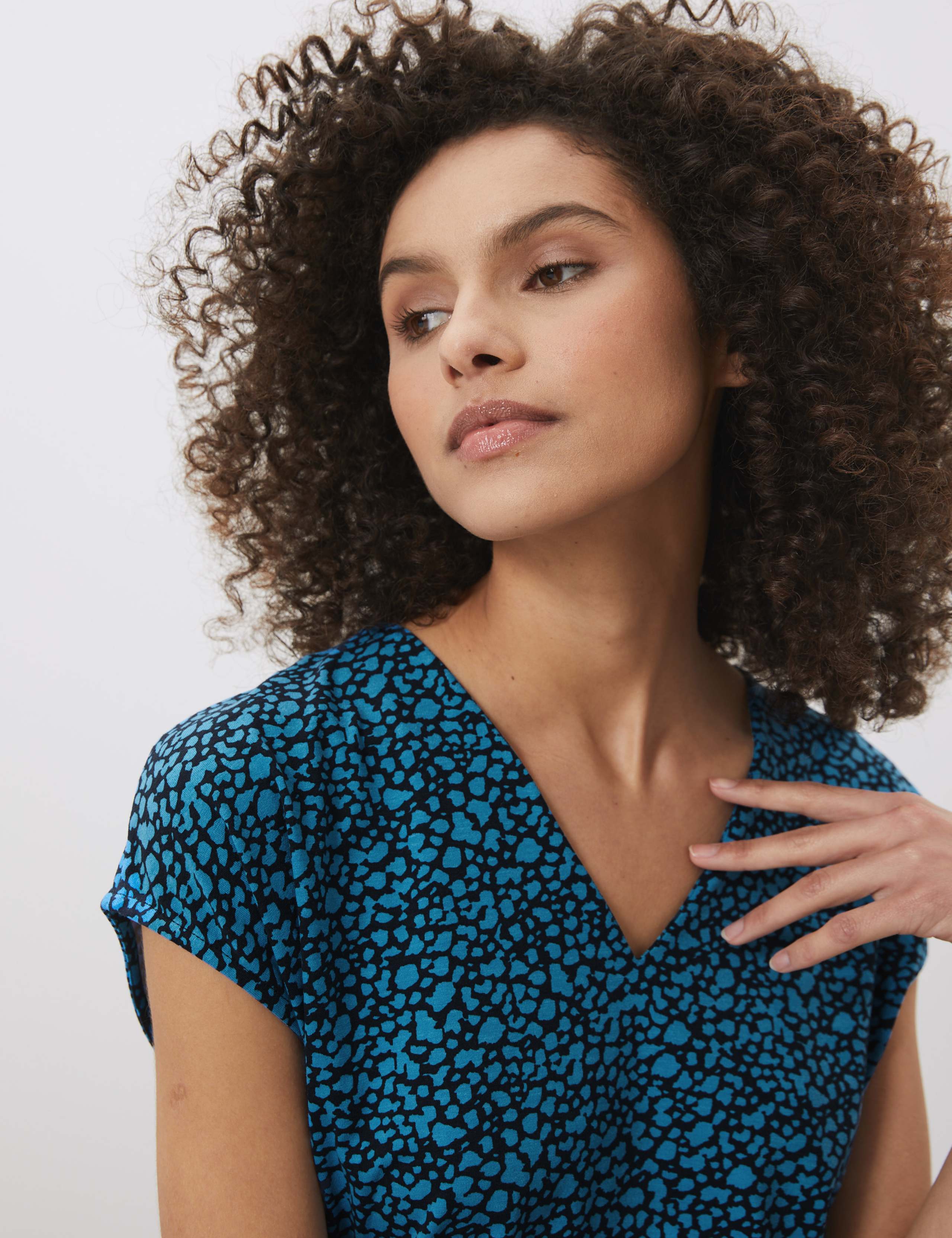 Jersey Printed V-Neck Short Sleeve Top 4 of 6