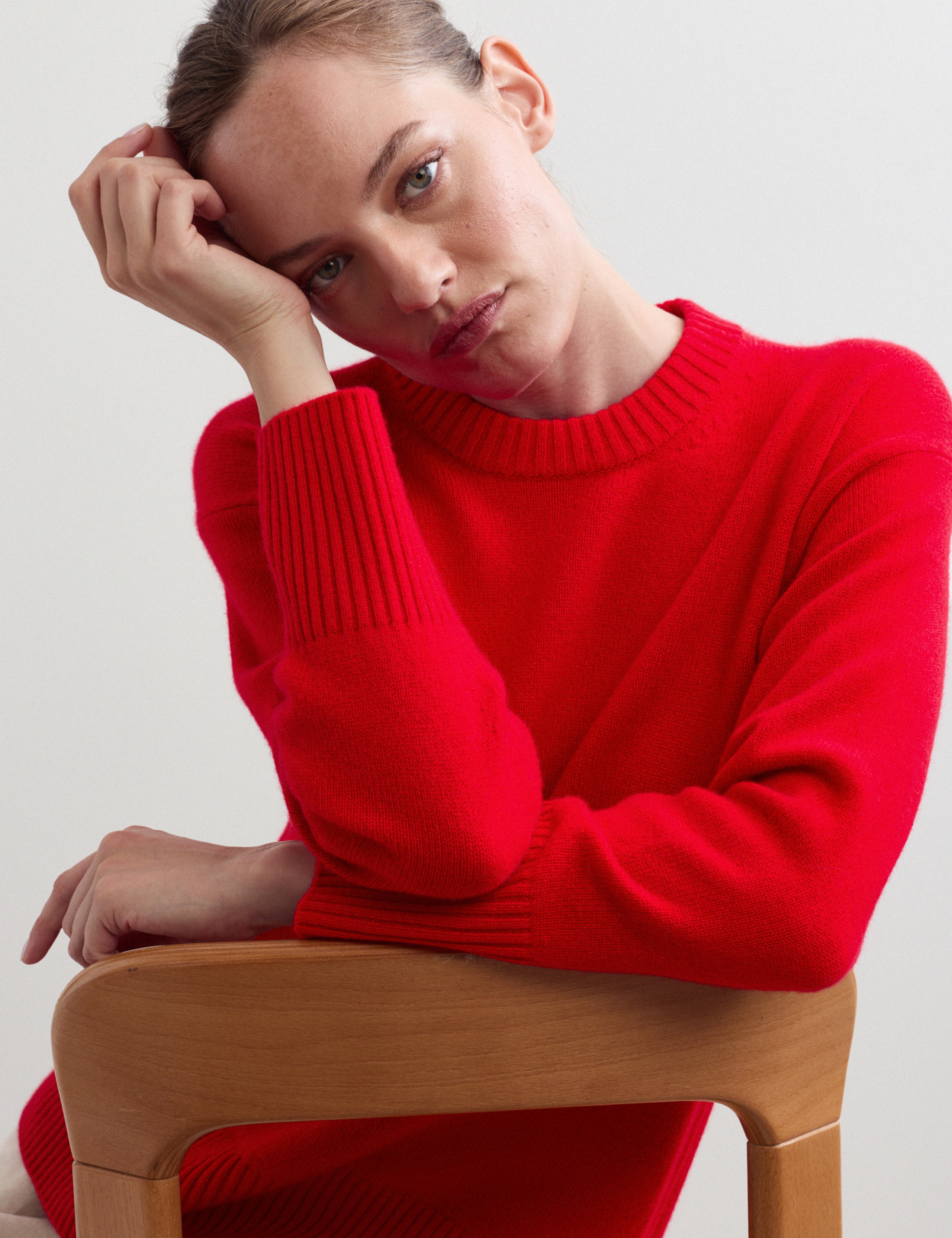 Pure Cashmere Crew Neck Relaxed Jumper 3 of 6