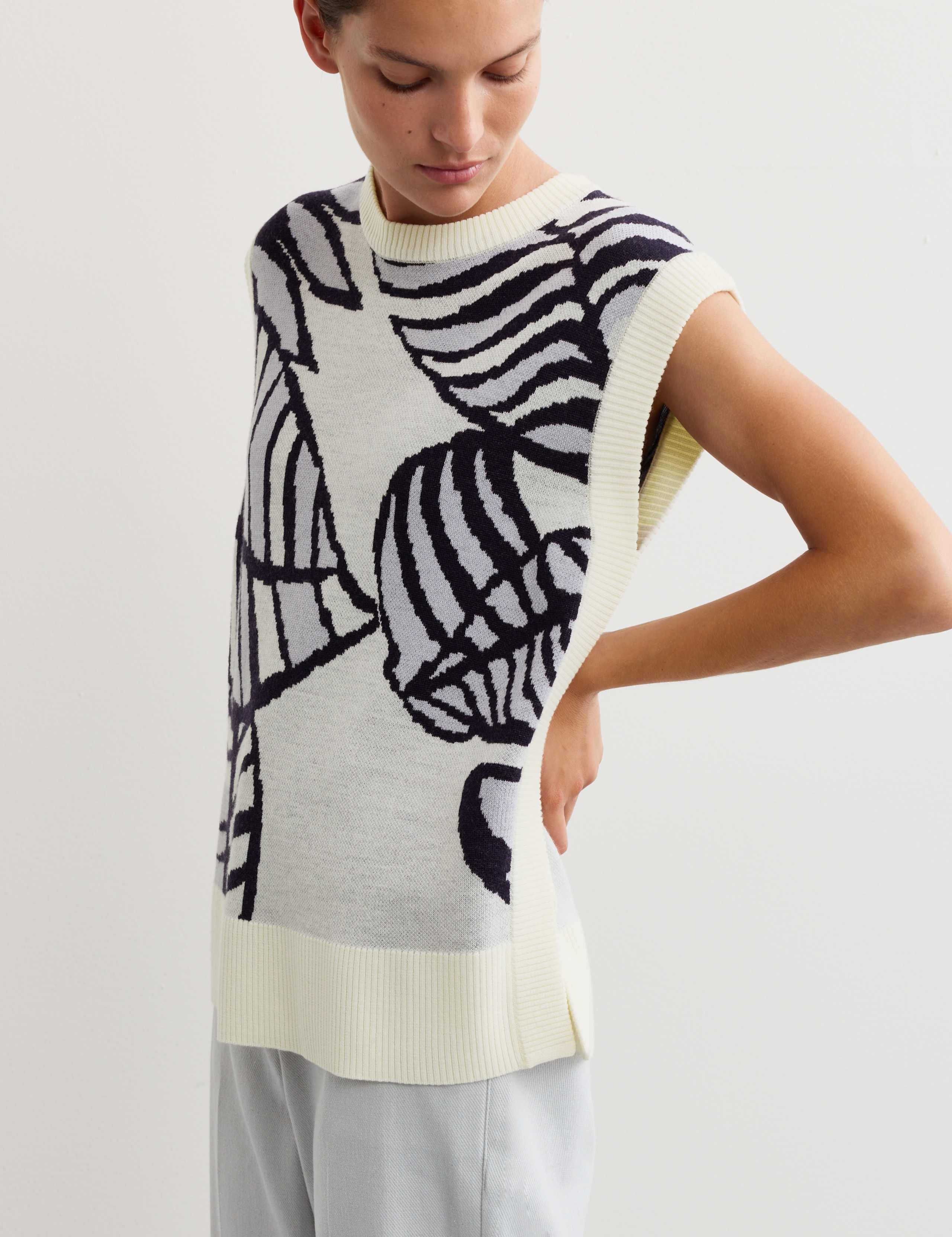 Merino Leaf Graphic Knitted Tank 6 of 8