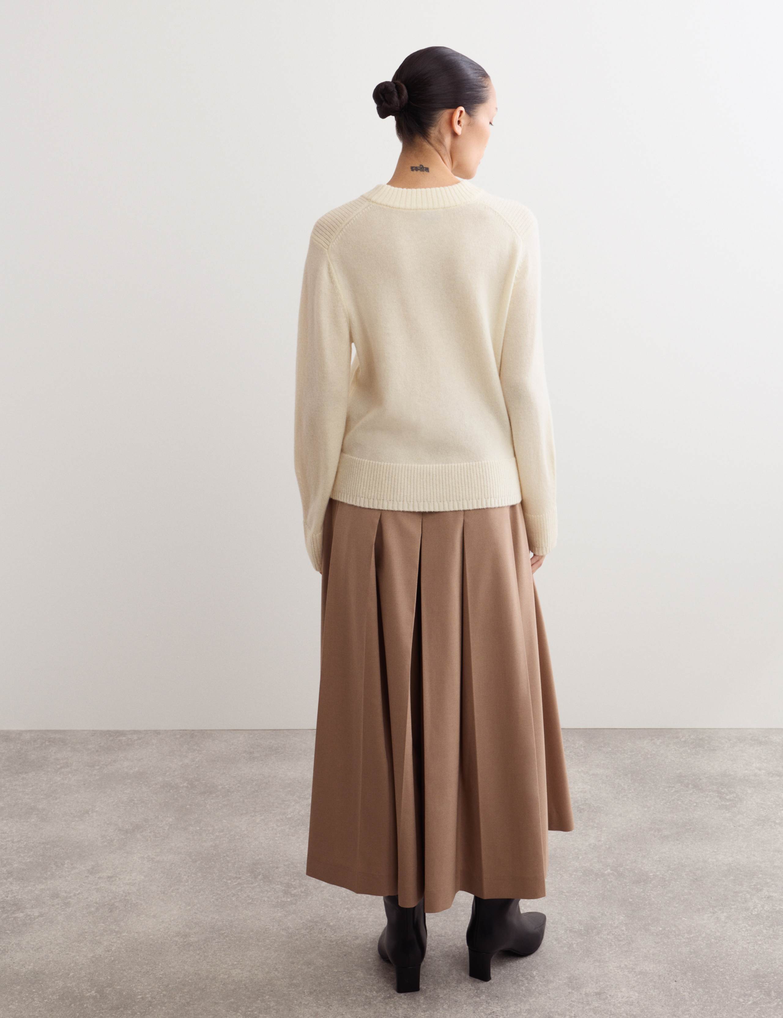 Superfine Lambswool Crew Neck Jumper 6 of 7
