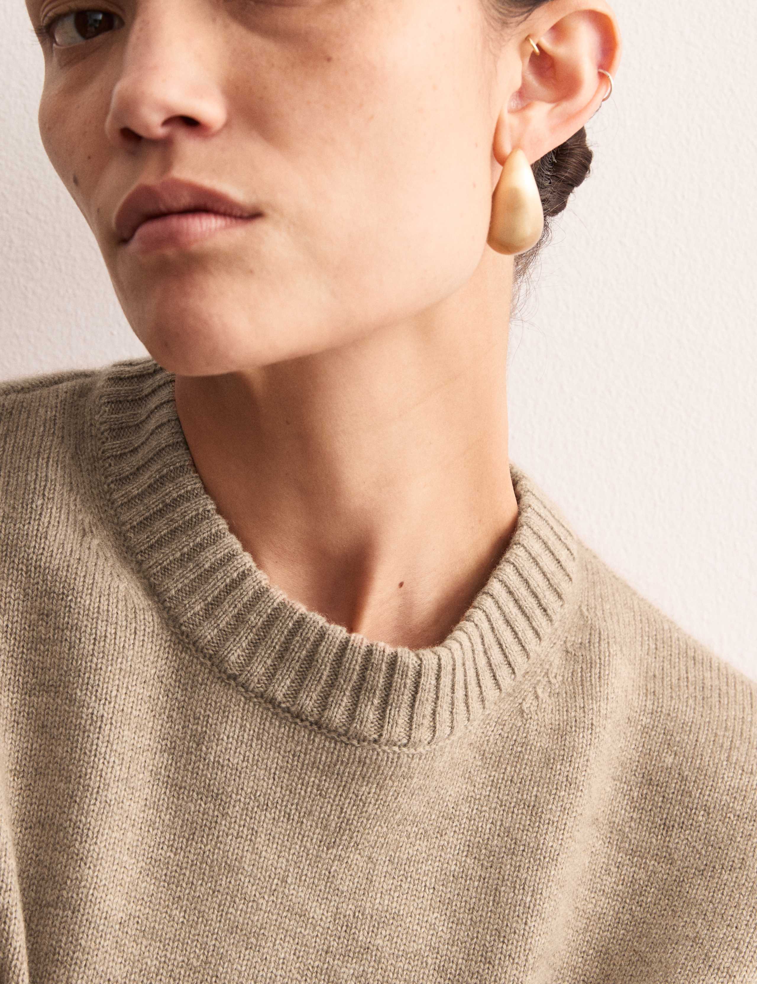 Pure Cashmere Crew Neck Relaxed Jumper 7 of 8