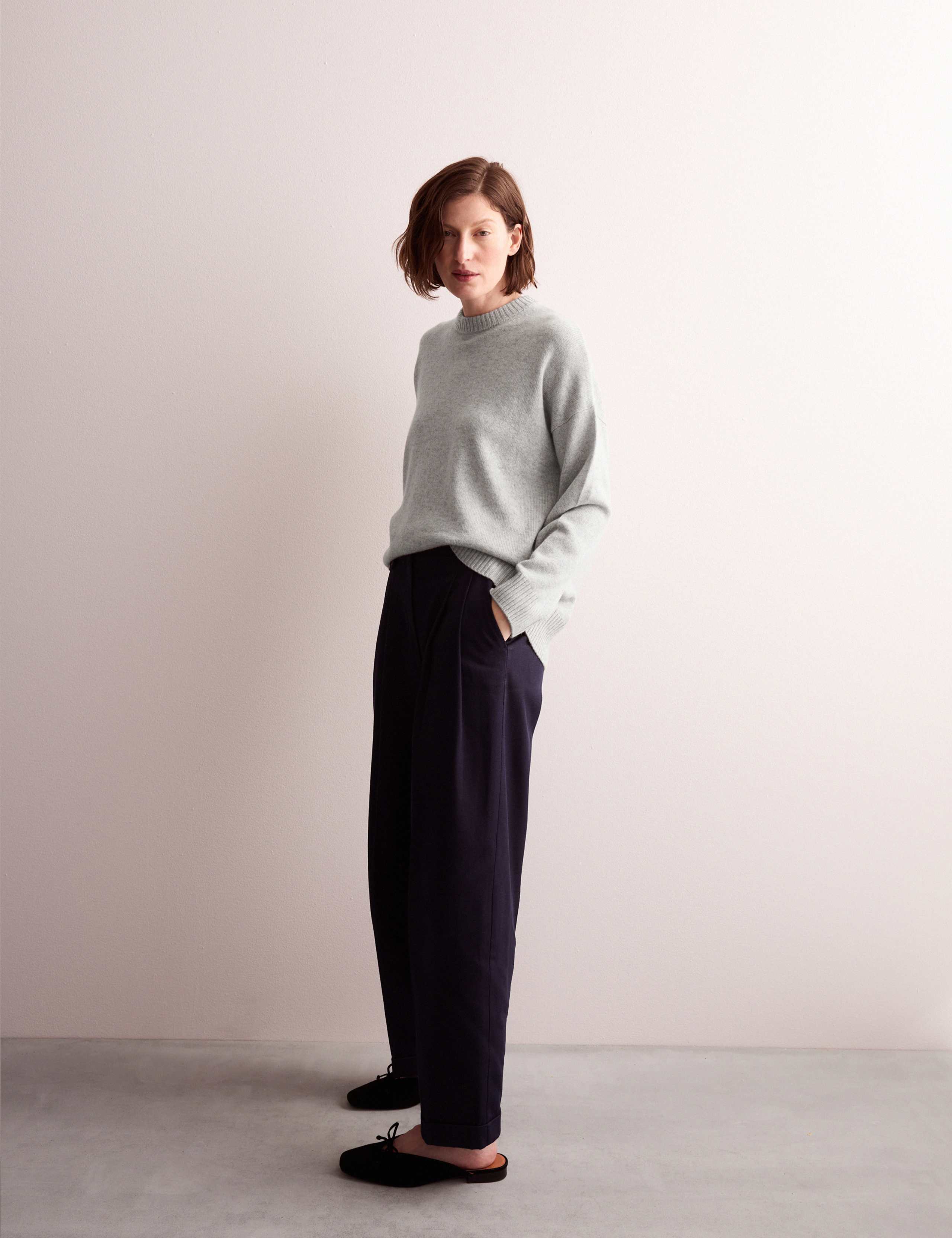 Pure Cashmere Crew Neck Relaxed Jumper 7 of 9