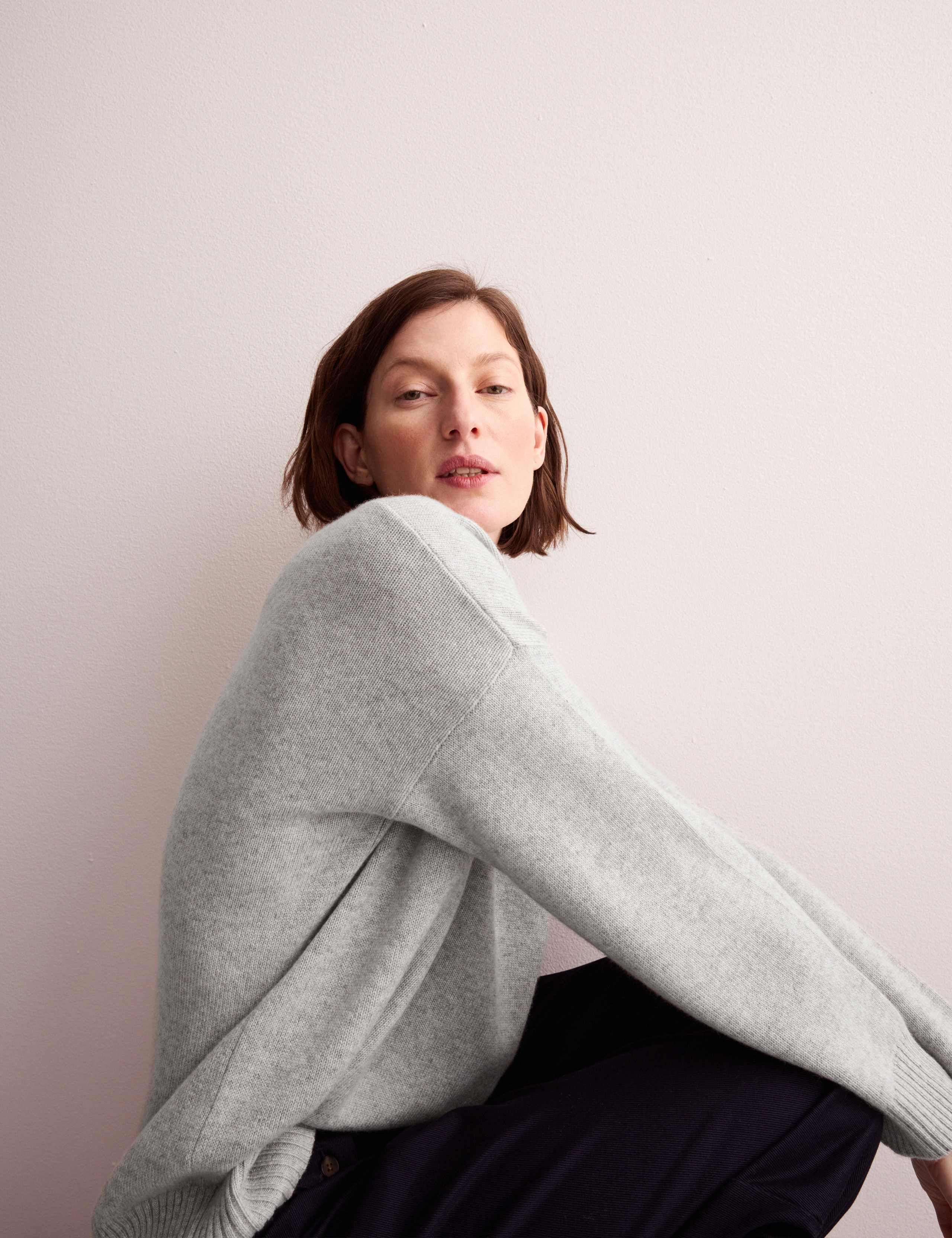 Pure Cashmere Crew Neck Relaxed Jumper 8 of 9