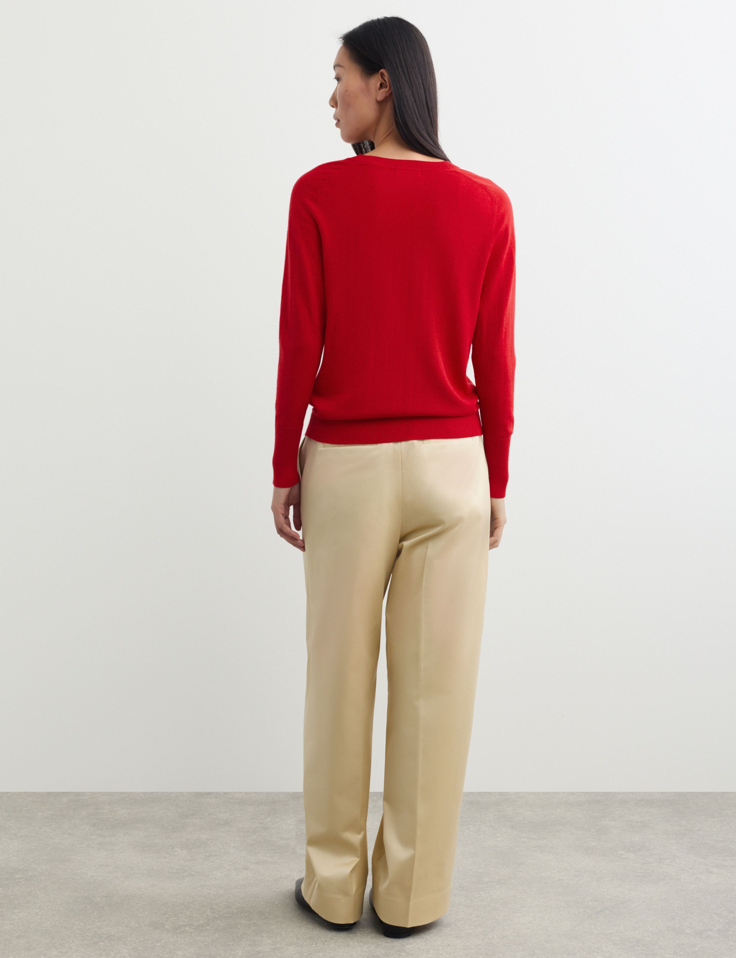 Merino Wool with Silk V-Neck Jumper 6 of 6