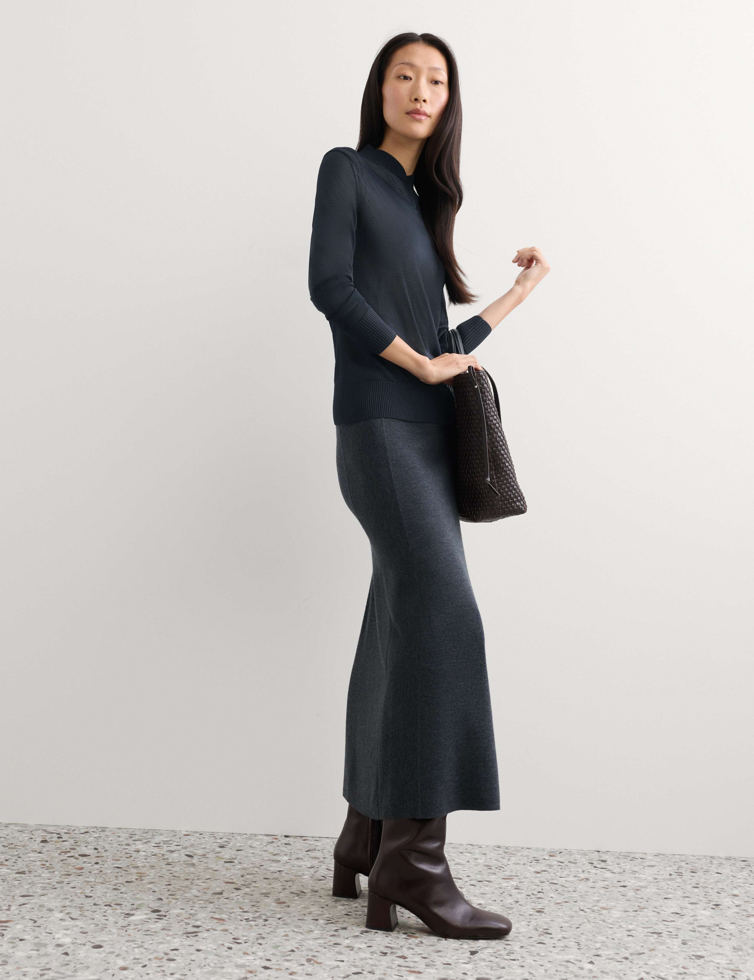 Ribbed High Shine V Neck Jumper 5 of 7