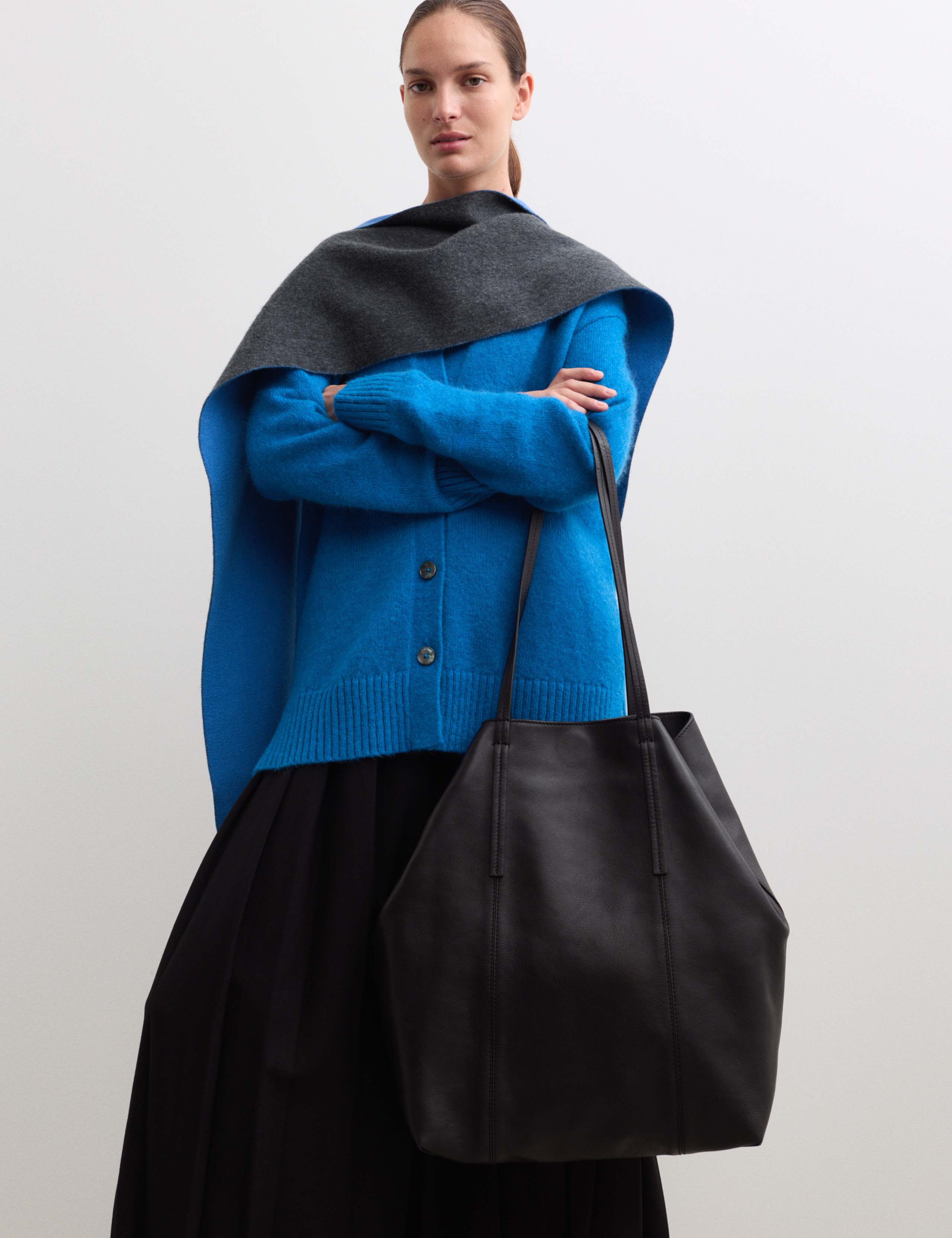 Mohair Blend V-Neck Relaxed Cardigan 4 of 6