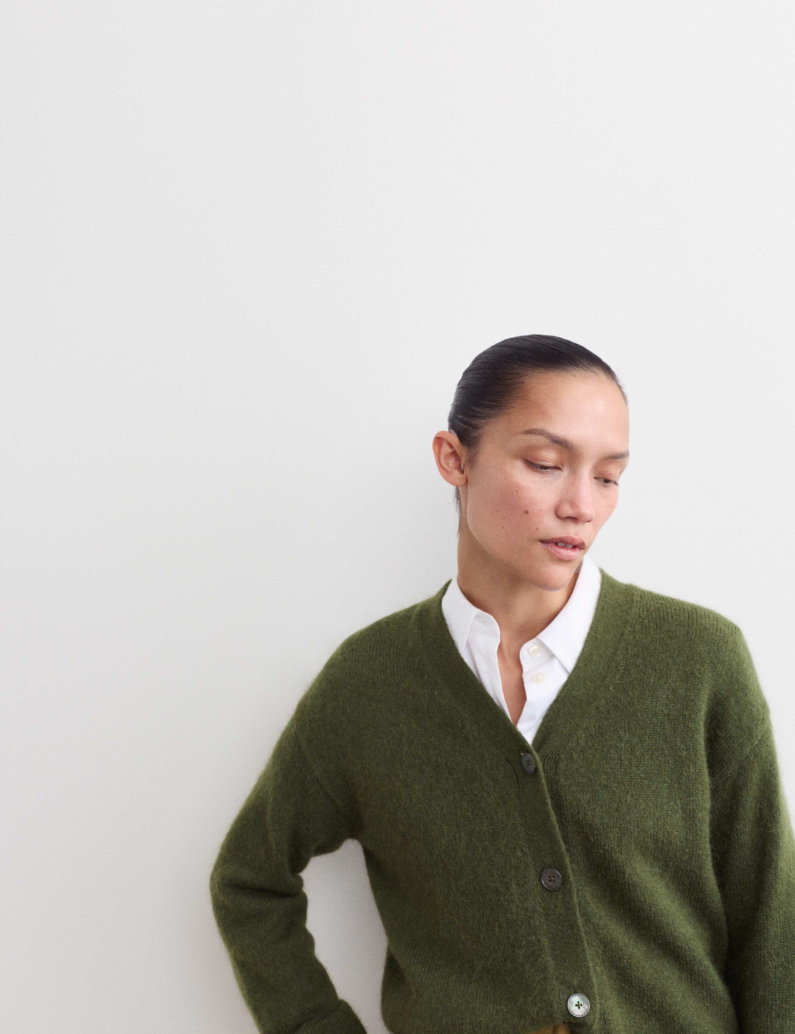 Mohair Blend V-Neck Relaxed Cardigan 3 of 7