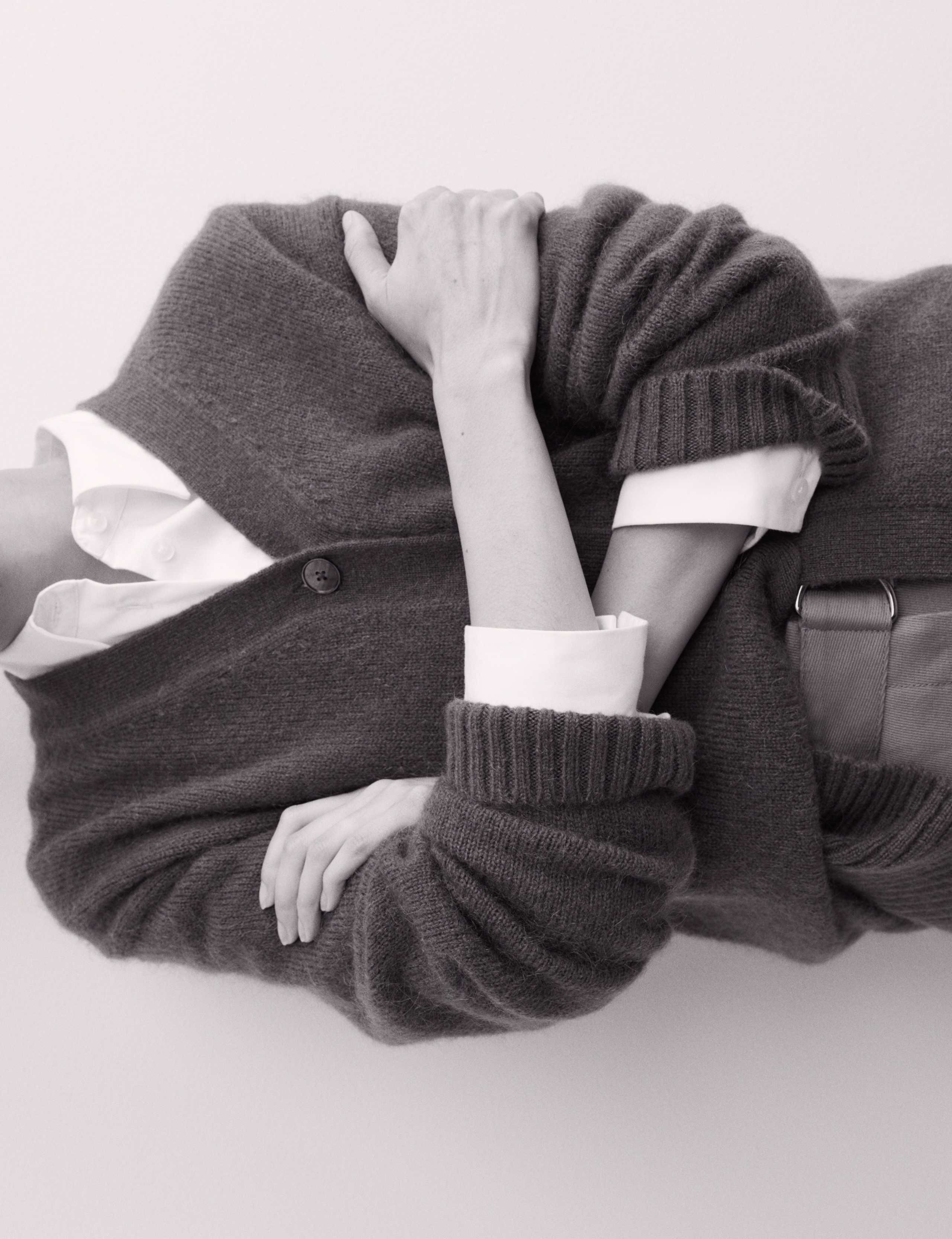 Mohair Blend V-Neck Relaxed Cardigan 4 of 7