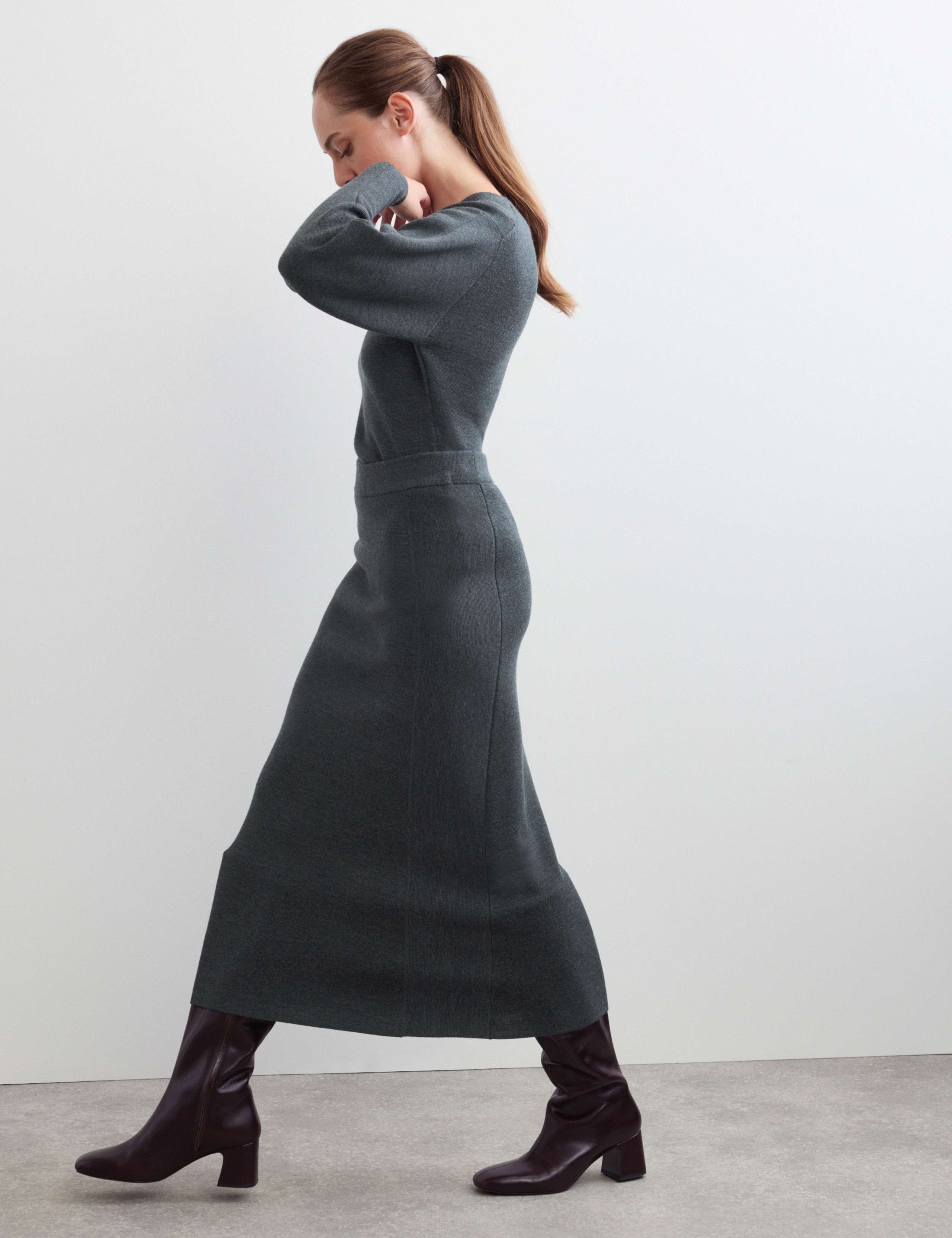 Pure Merino Wool V-Neck Fitted Jumper 5 of 6