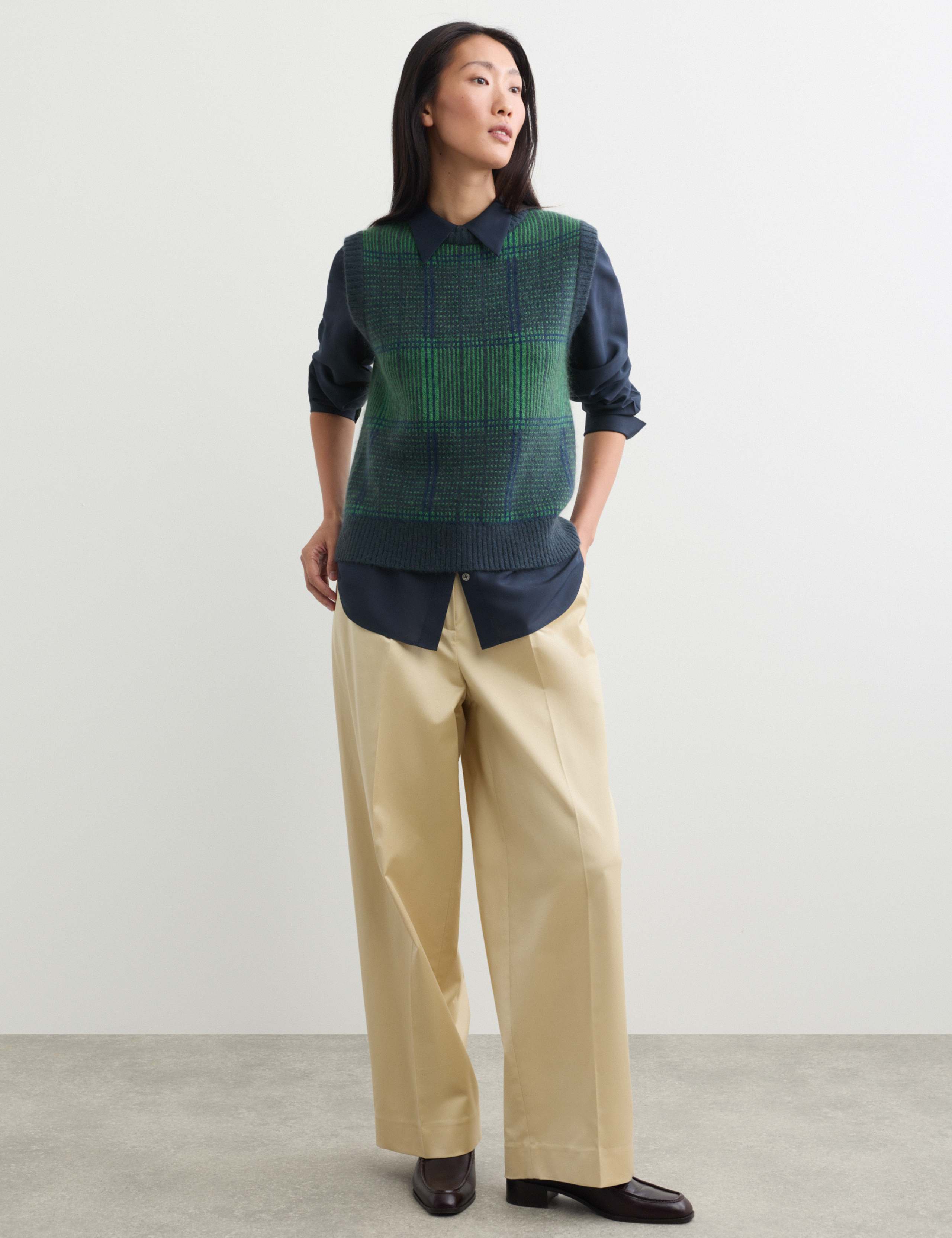 Mohair Checked Crew Neck Knitted Vest 8 of 8