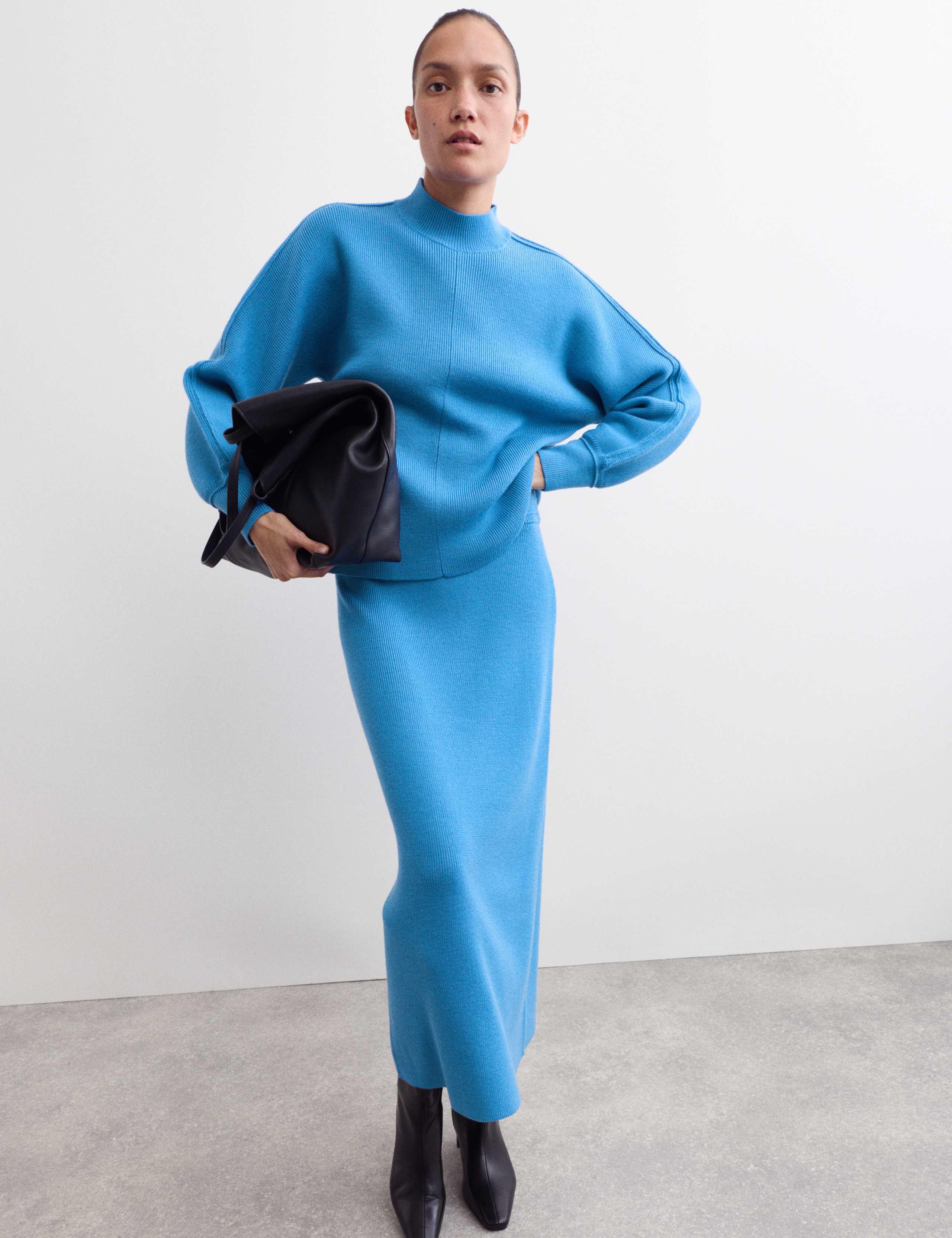 Pure Merino Wool Relaxed Jumper 1 of 7