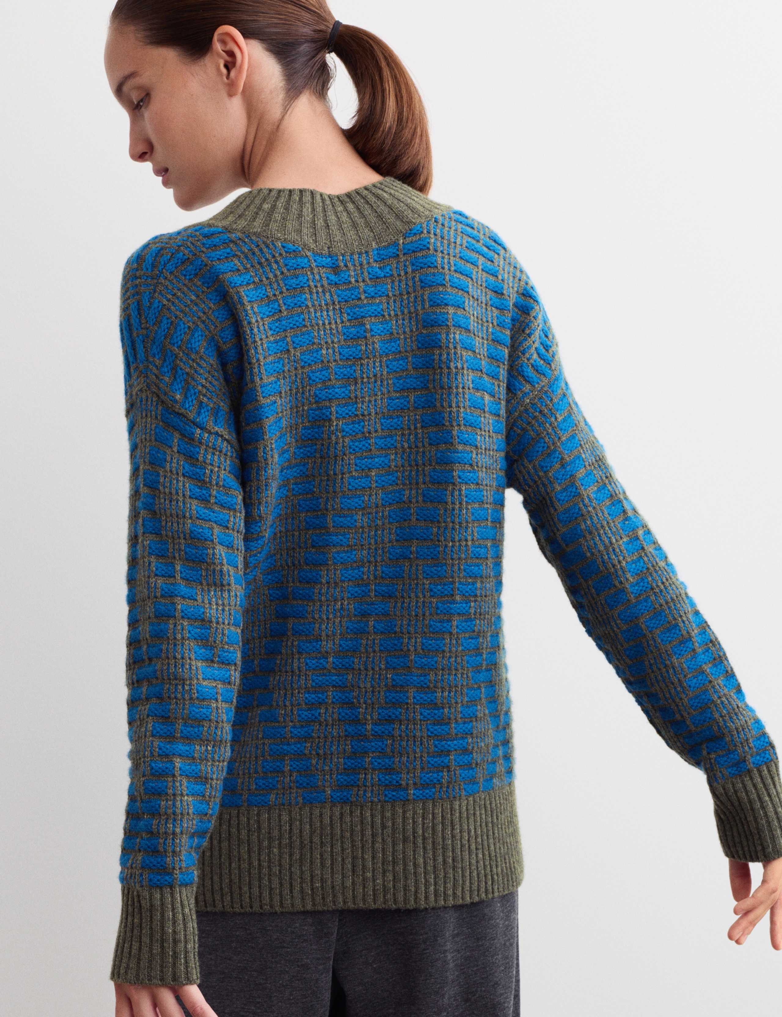 Merino Wool Rich Diamond Stitch V-Neck Jumper 6 of 6