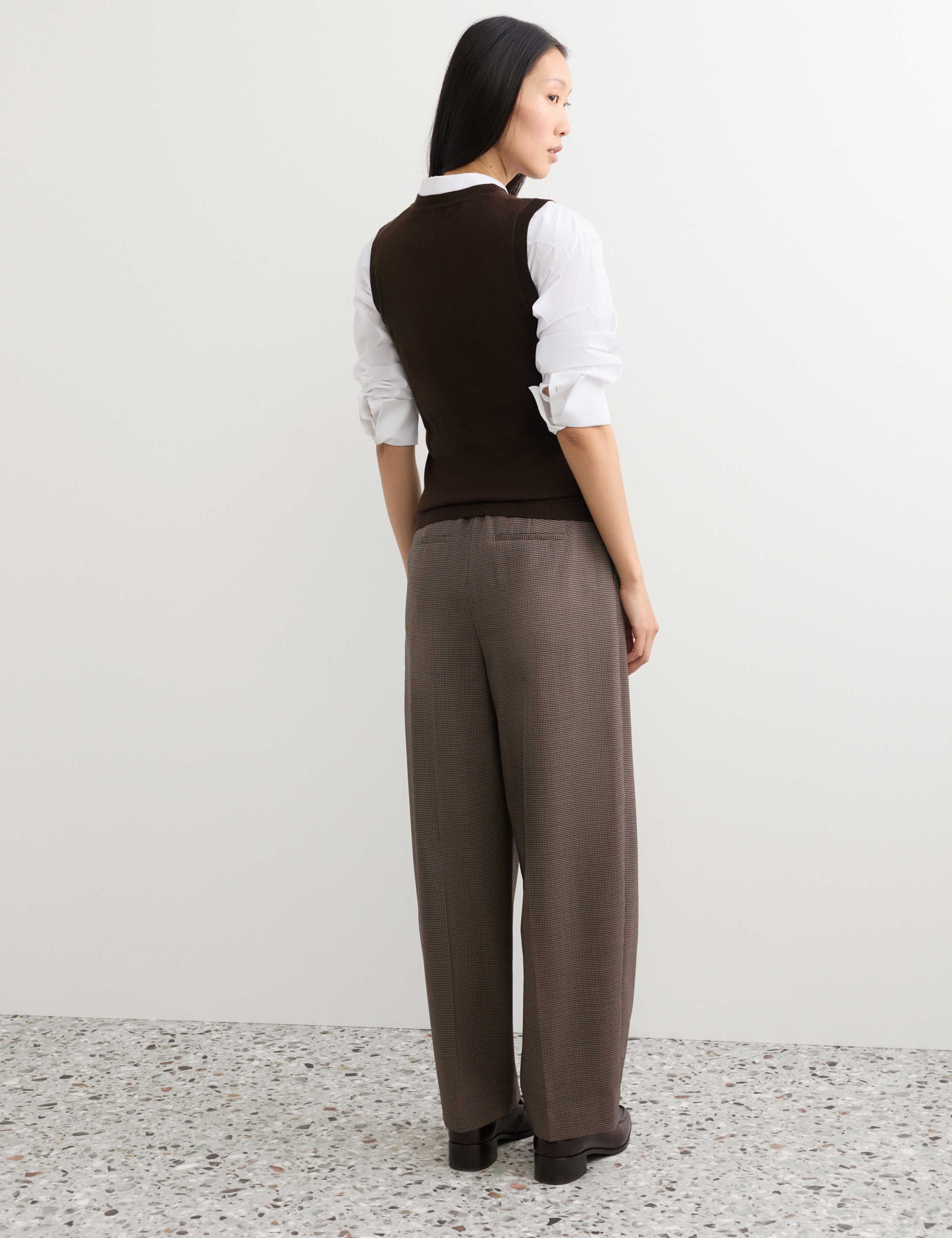 Wool Rich V Neck Knitted Vest with Silk 6 of 7