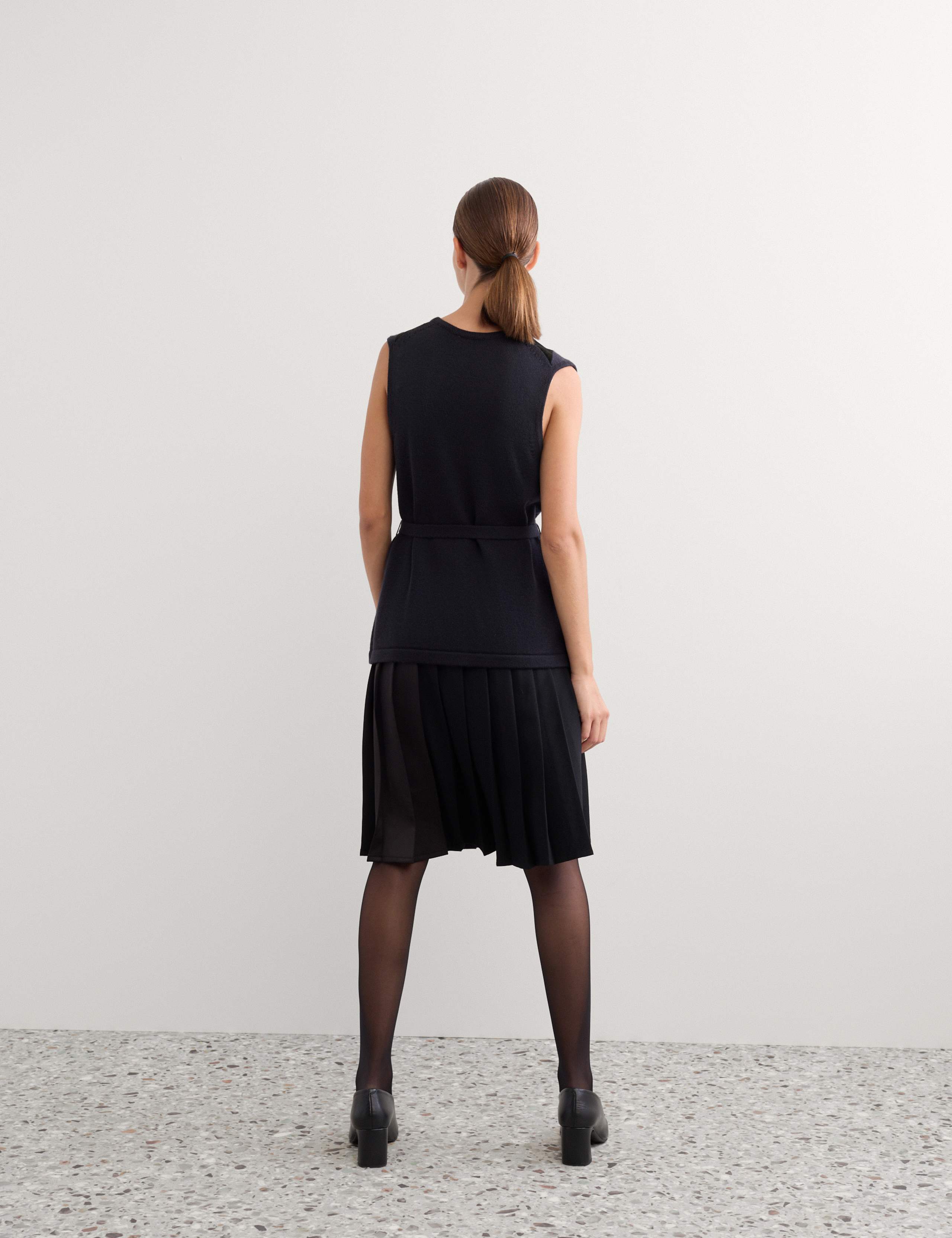 Merino Wool Rich Beaded Argyle Knitted Vest 6 of 7