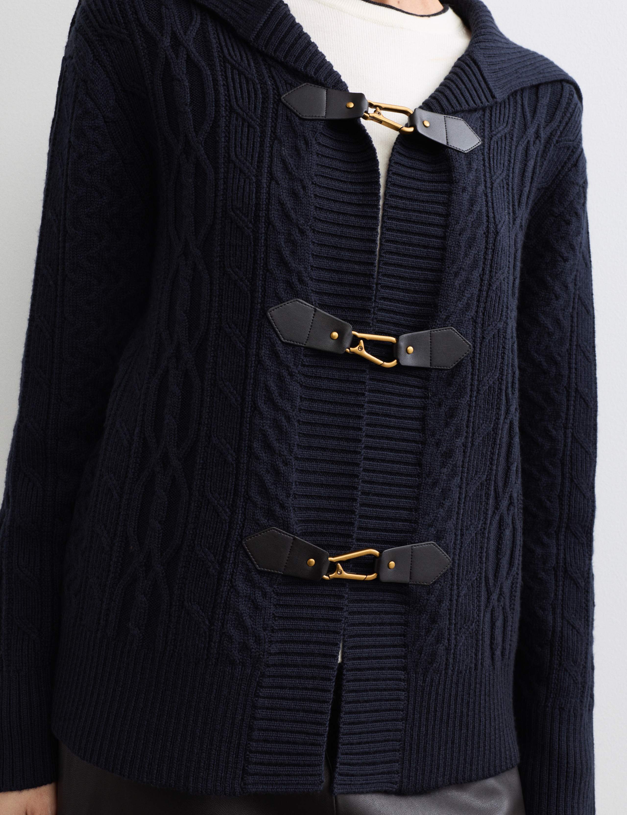 Merino Wool Rich Cable Knit Collared Cardig 4 of 7