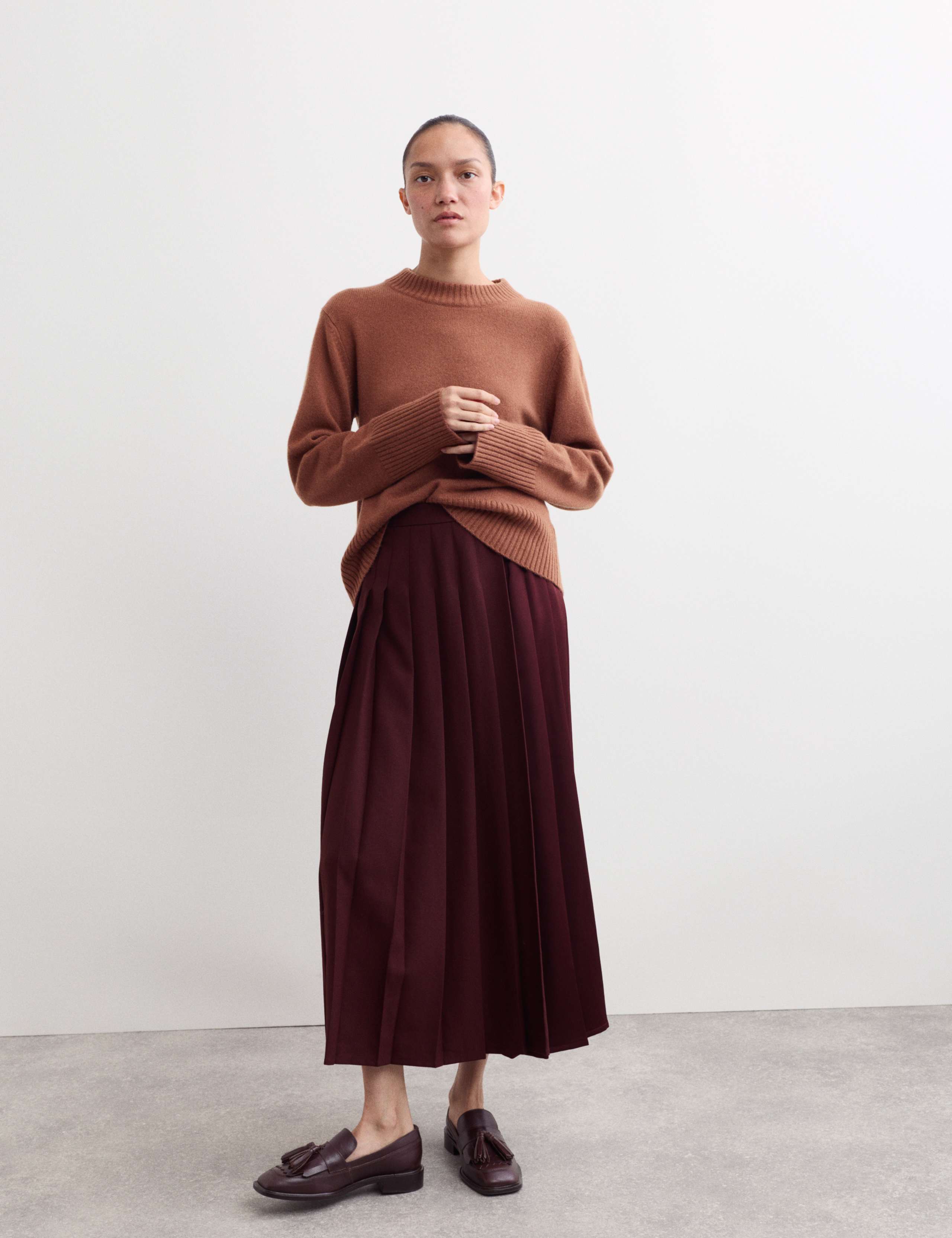 Pure Cashmere Crew Neck Relaxed Jumper 5 of 7