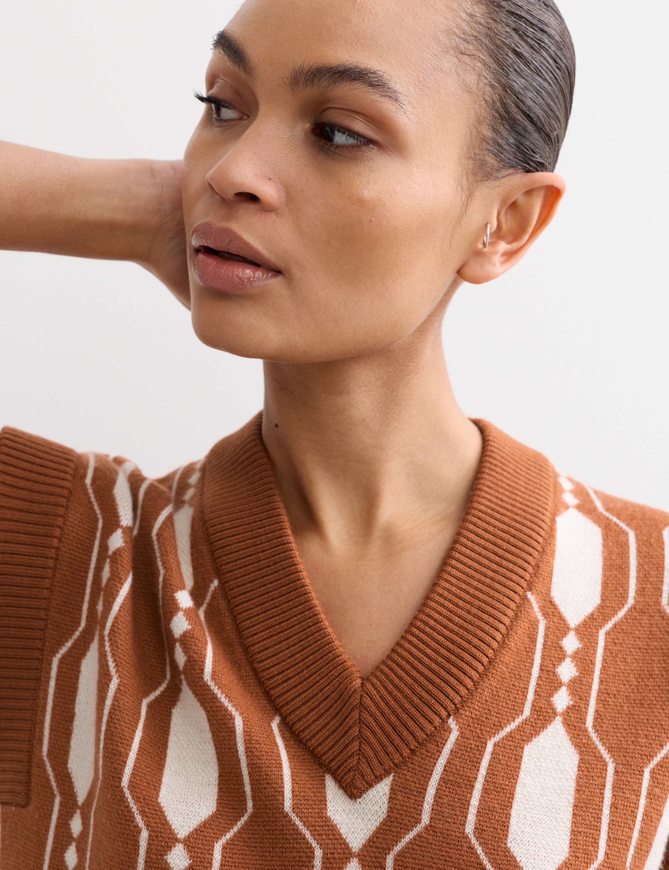 Pure Merino Wool Geometric V-Neck Tabard 3 of 7