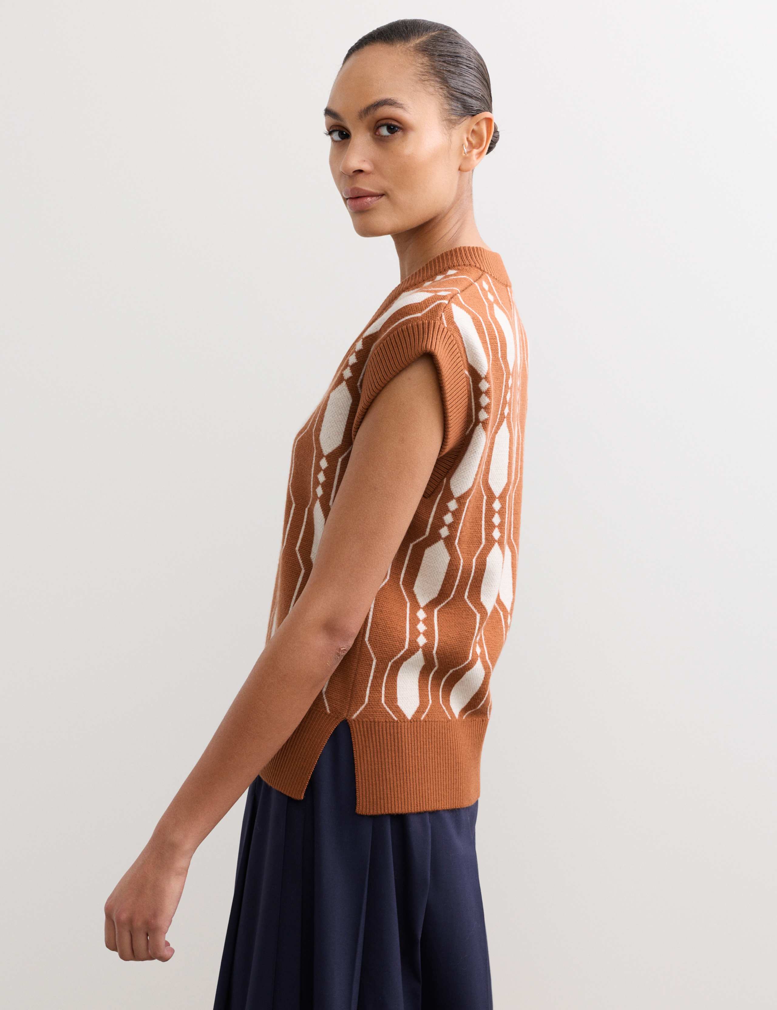 Pure Merino Wool Geometric V-Neck Tabard 5 of 7