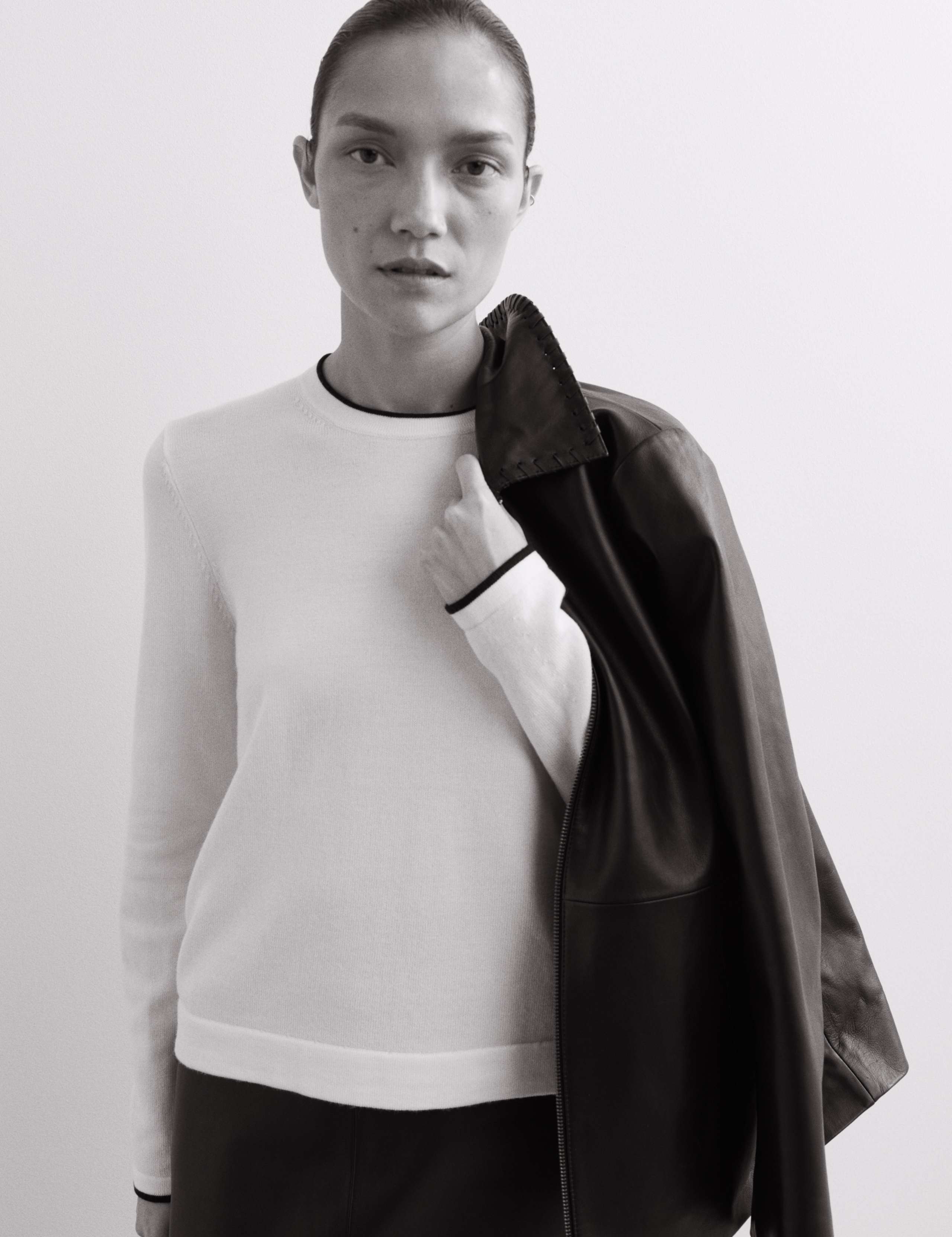 Merino Wool Rich Tipped Crew Neck Jumper 5 of 6