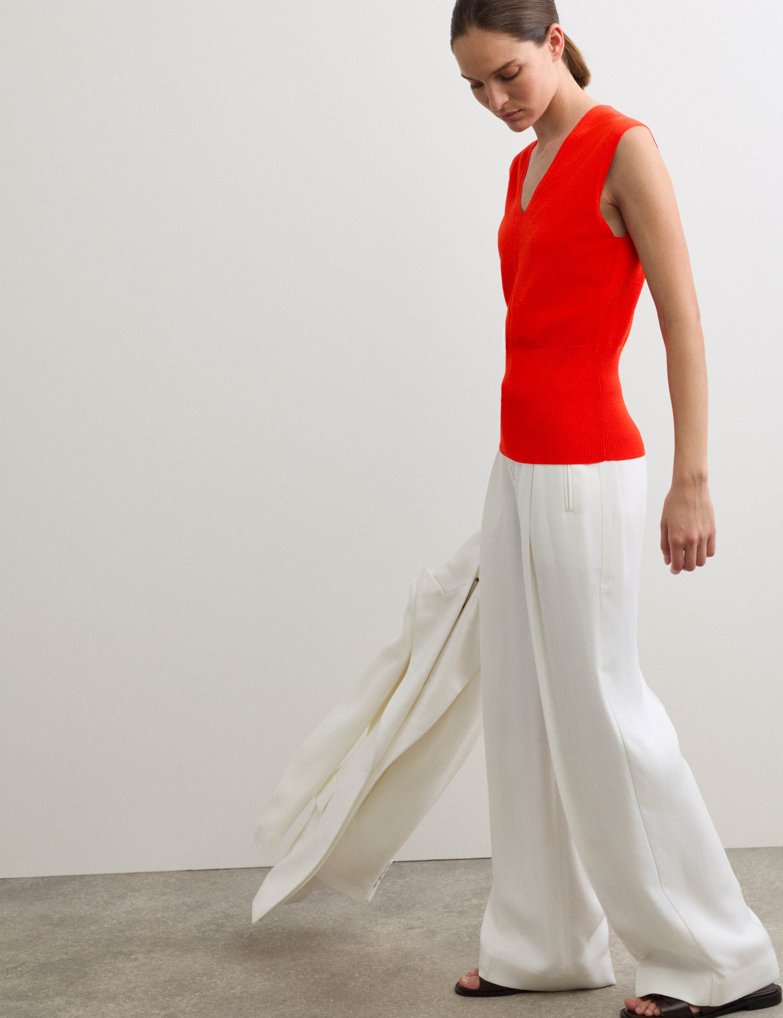 Textured V-Neck Knitted Vest 3 of 7