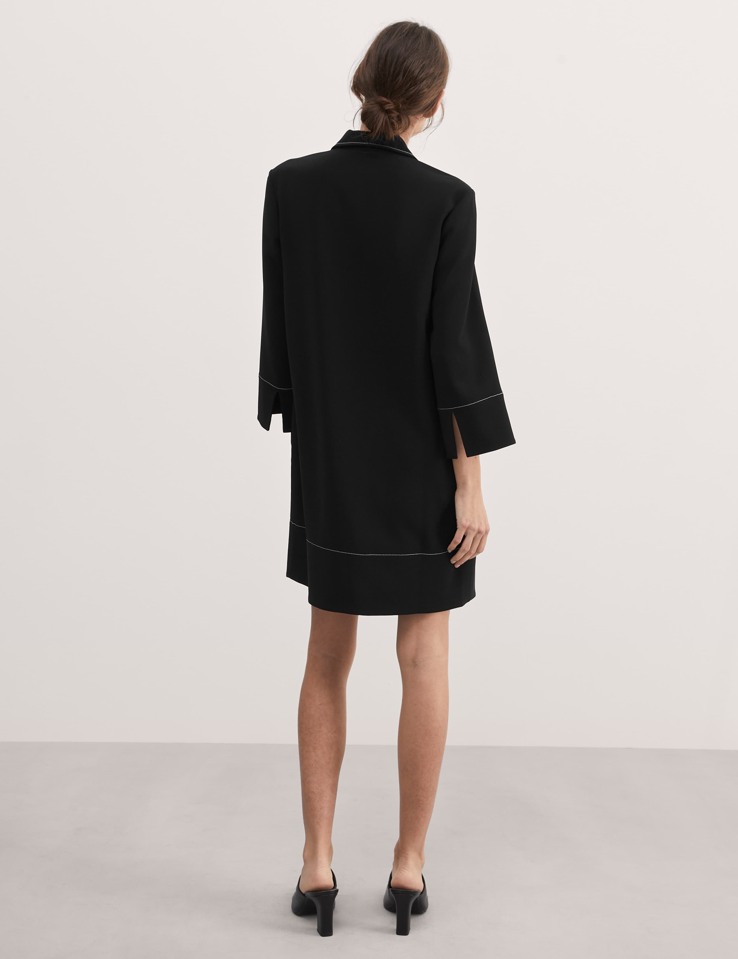 Crepe V-Neck Knee Length Shift Dress 4 of 4
