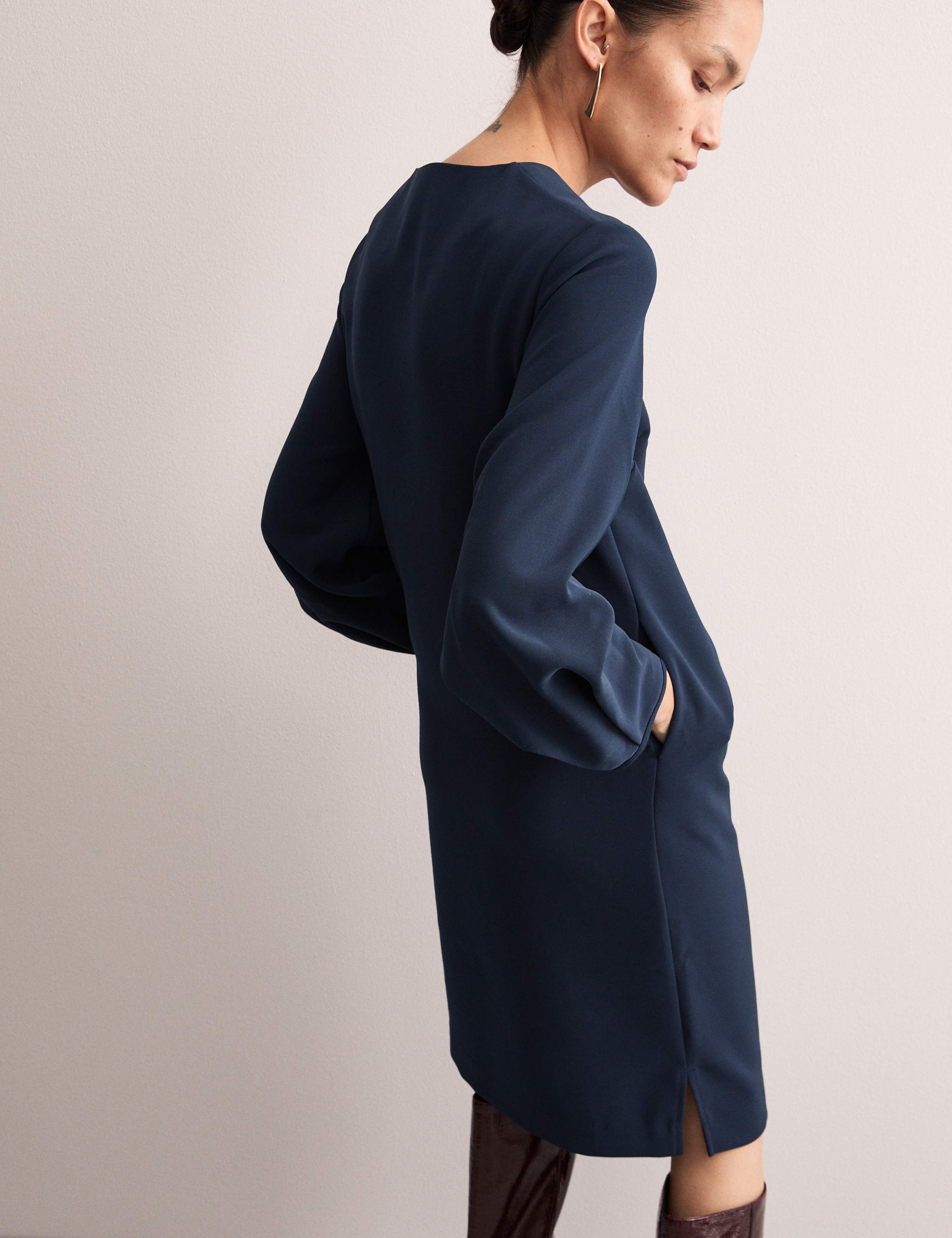 Crew Neck Knee Length Shift Dress 4 of 7