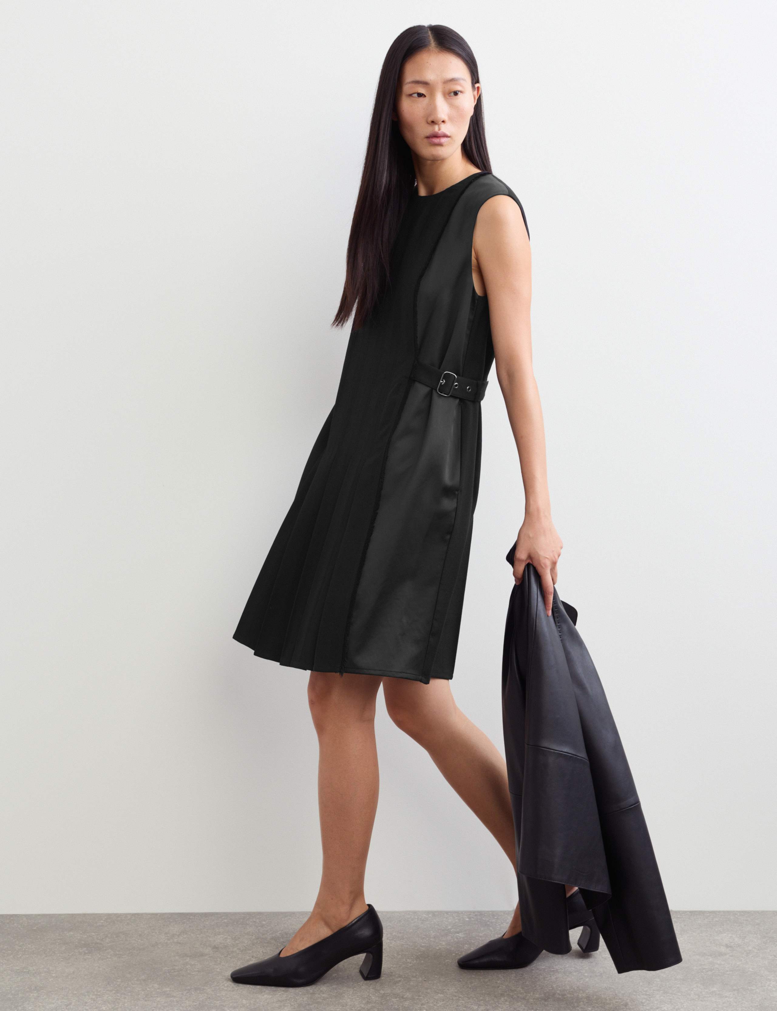 Short Kilt Dress 5 of 7