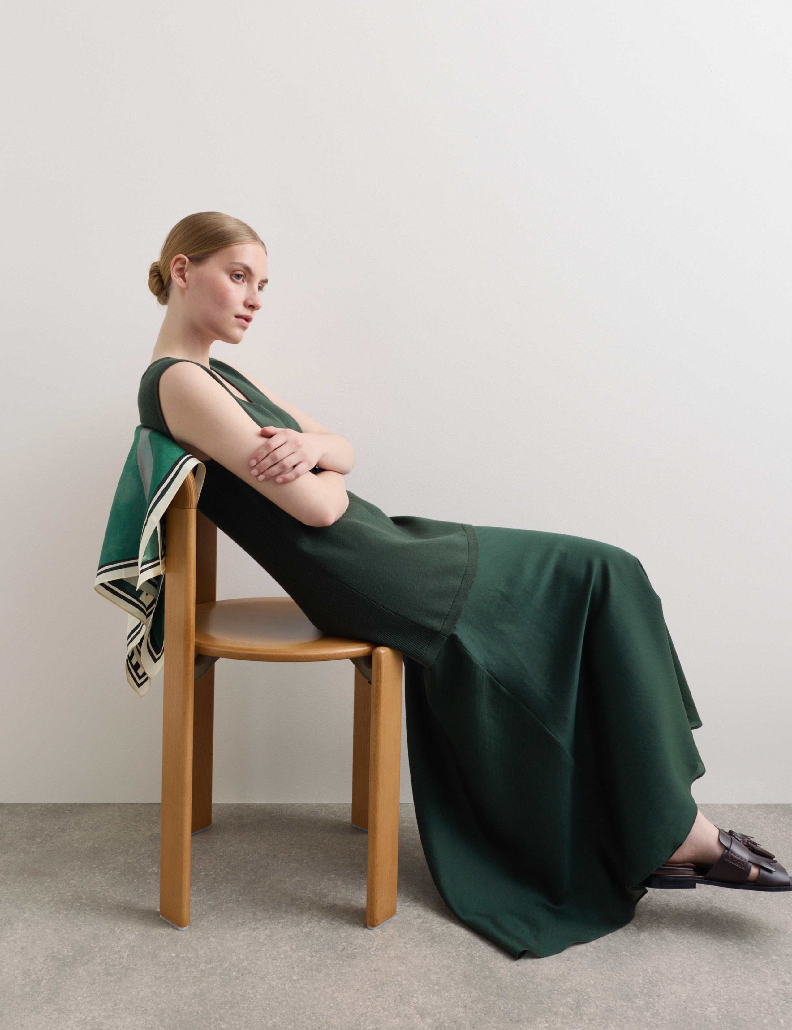 V-Neck Stitch Detail Midi Knitted Dress 4 of 7