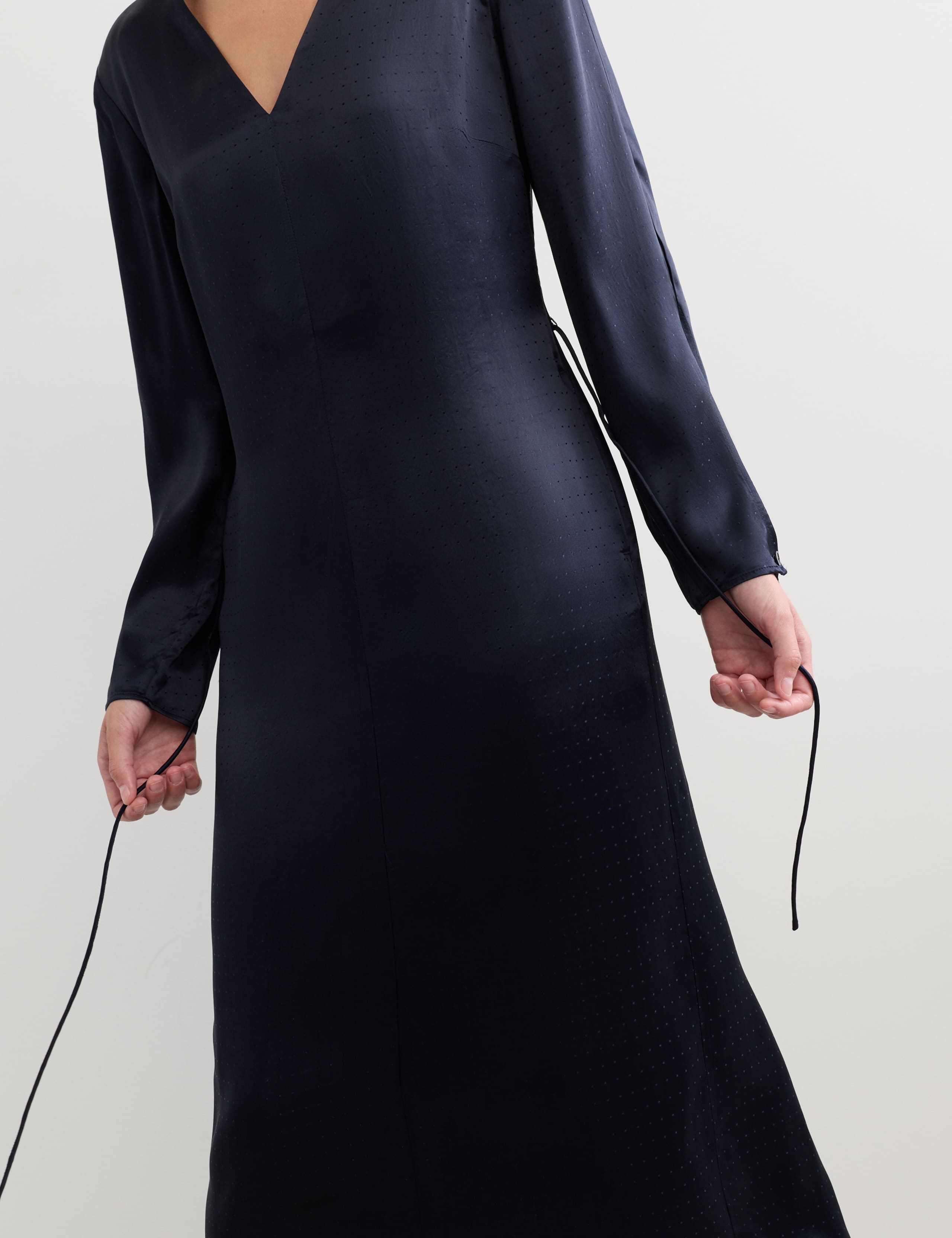 Jacquard V Neck Midi Column Dress 3 of 7