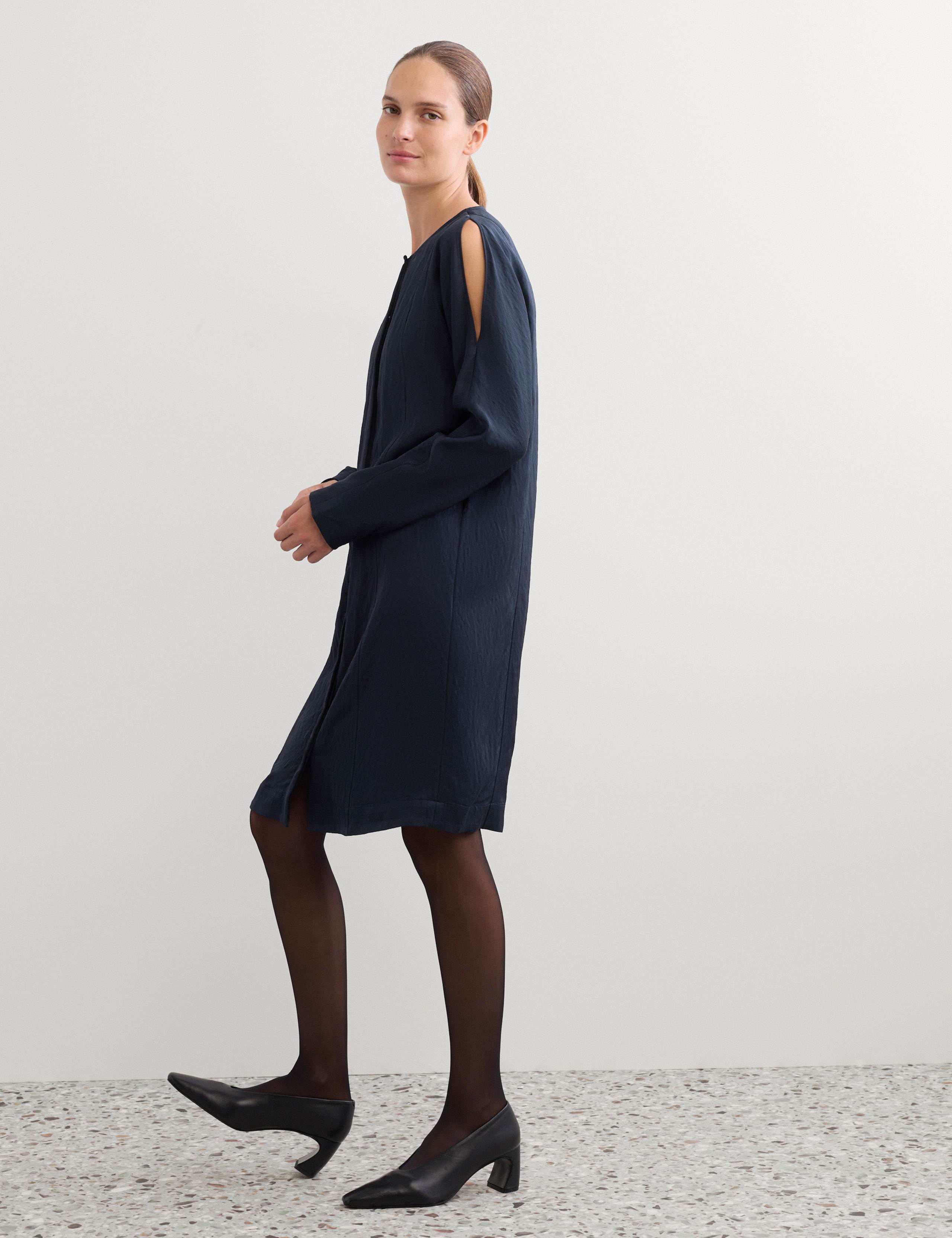 Exposed Shoulder Knee Length Shift Dress 5 of 7