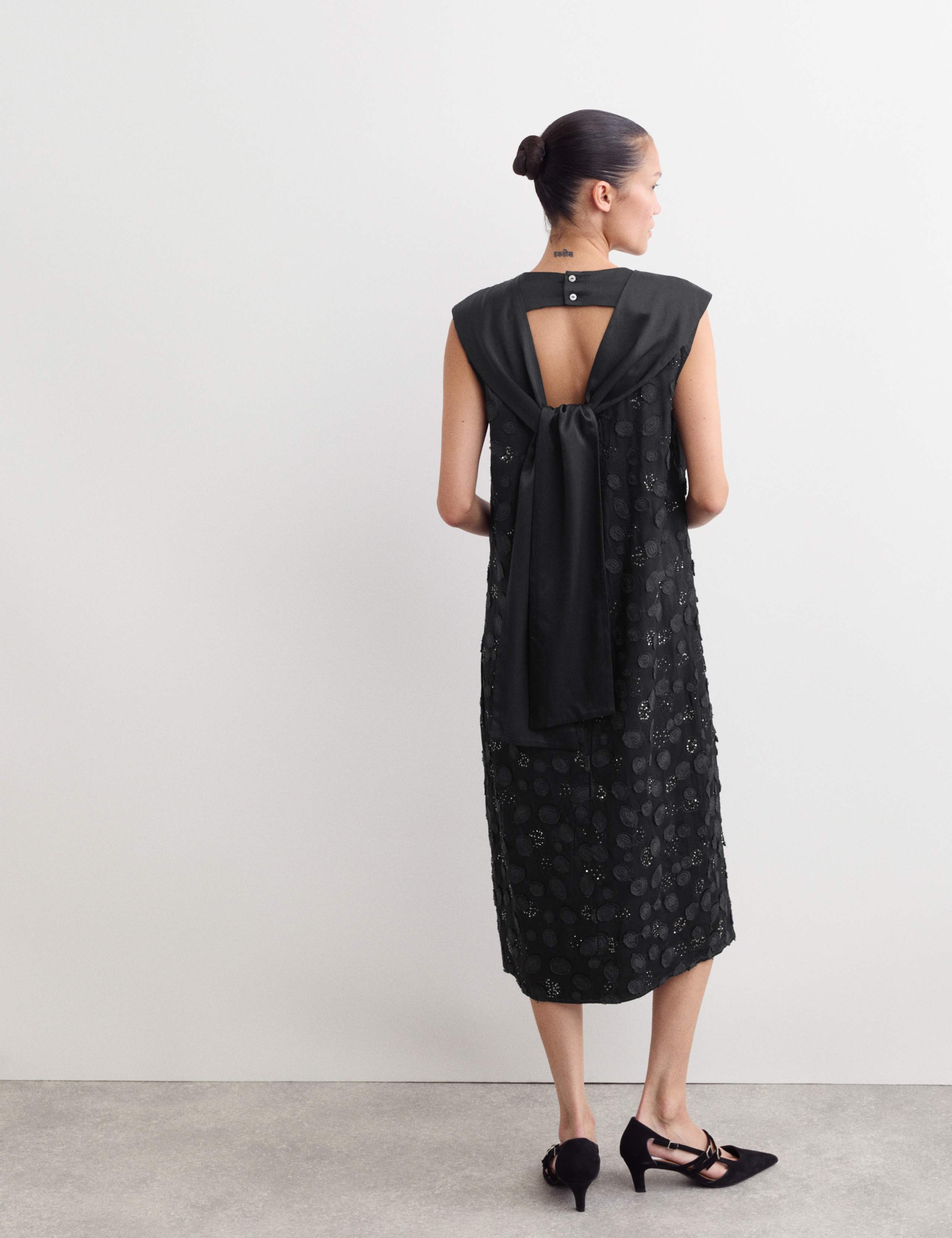 Embellished Tie Detail Midi Column Dress 1 of 7