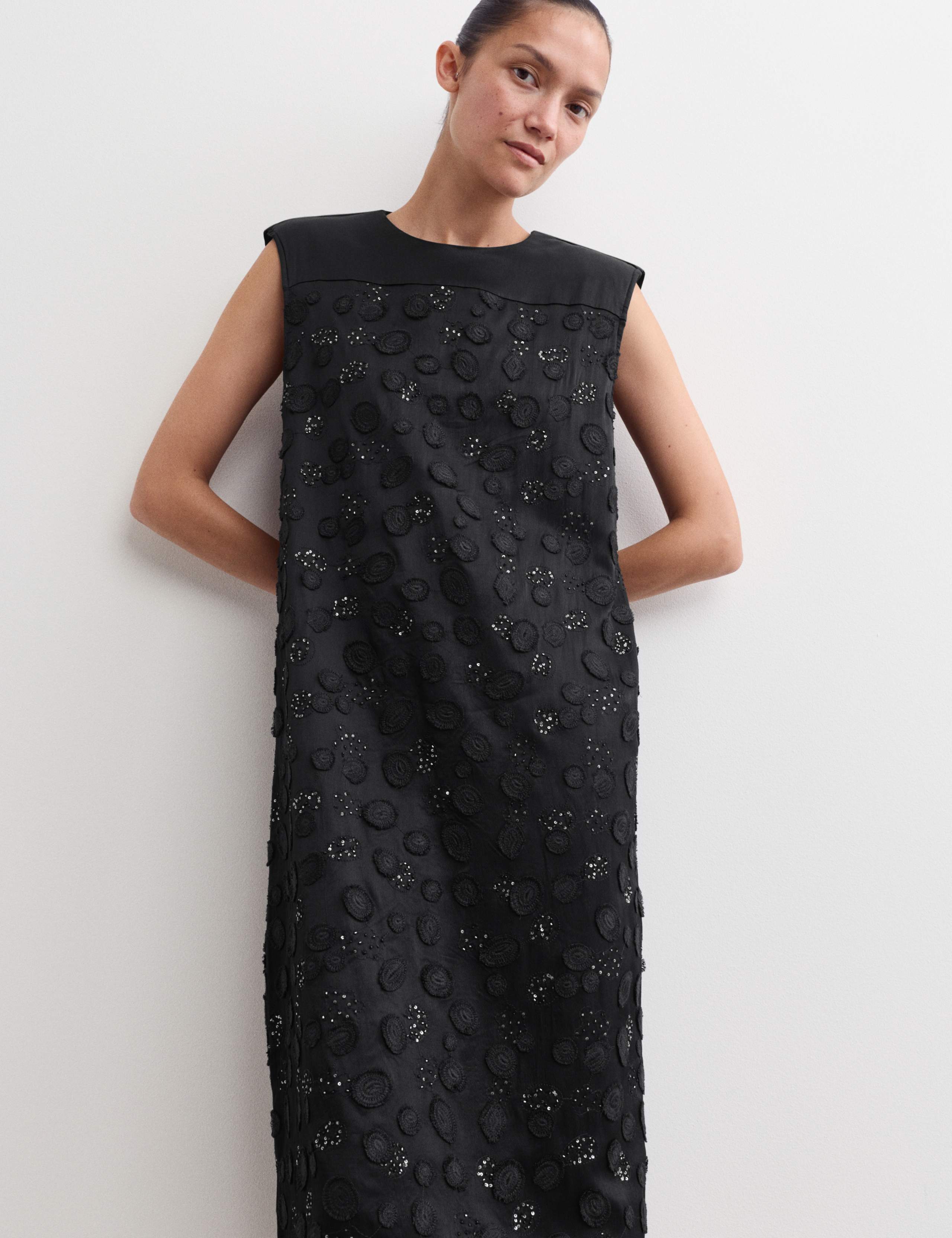 Embellished Tie Detail Midi Column Dress 4 of 7