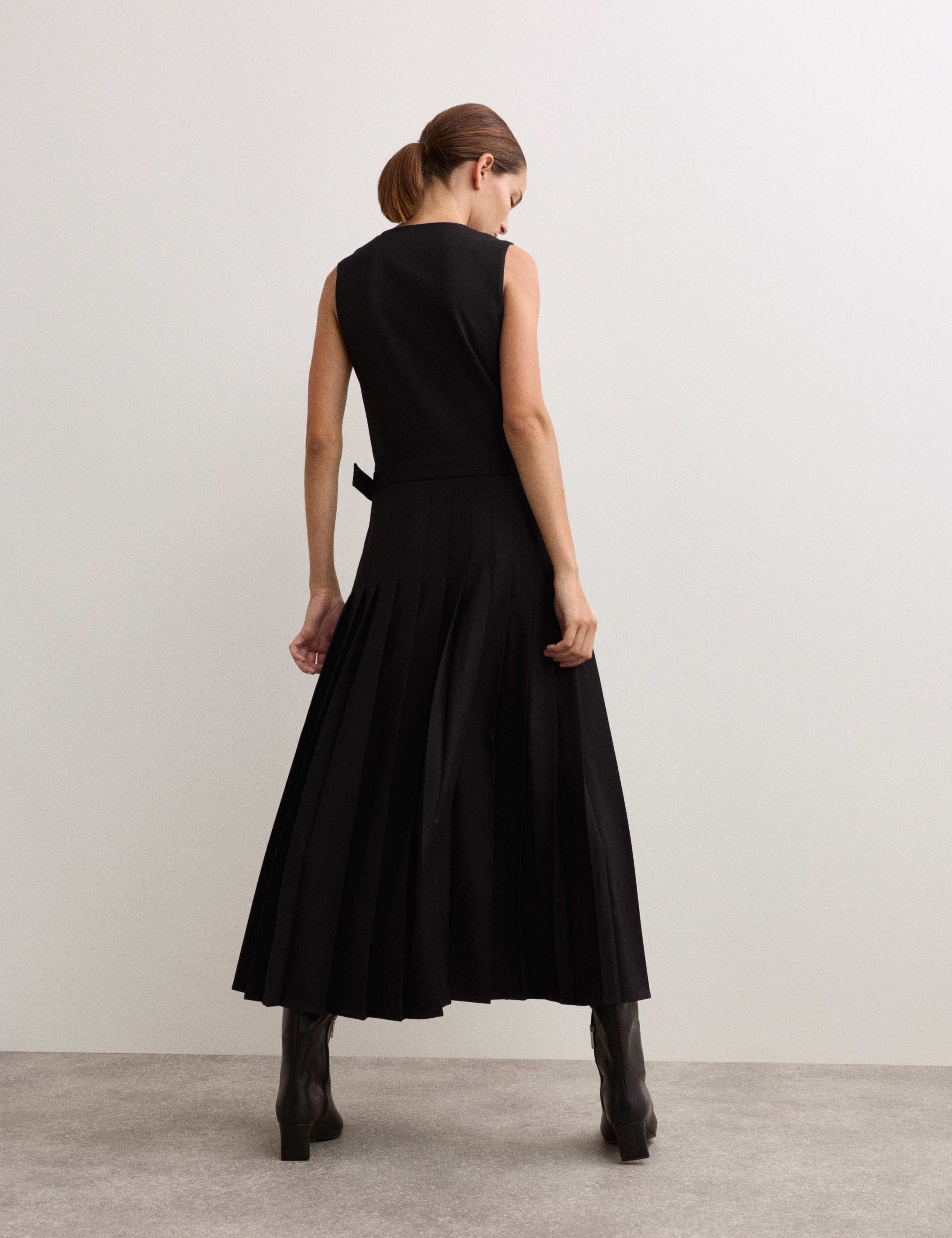 Wool Blend V-Neck Pleated Midaxi Dress 6 of 6
