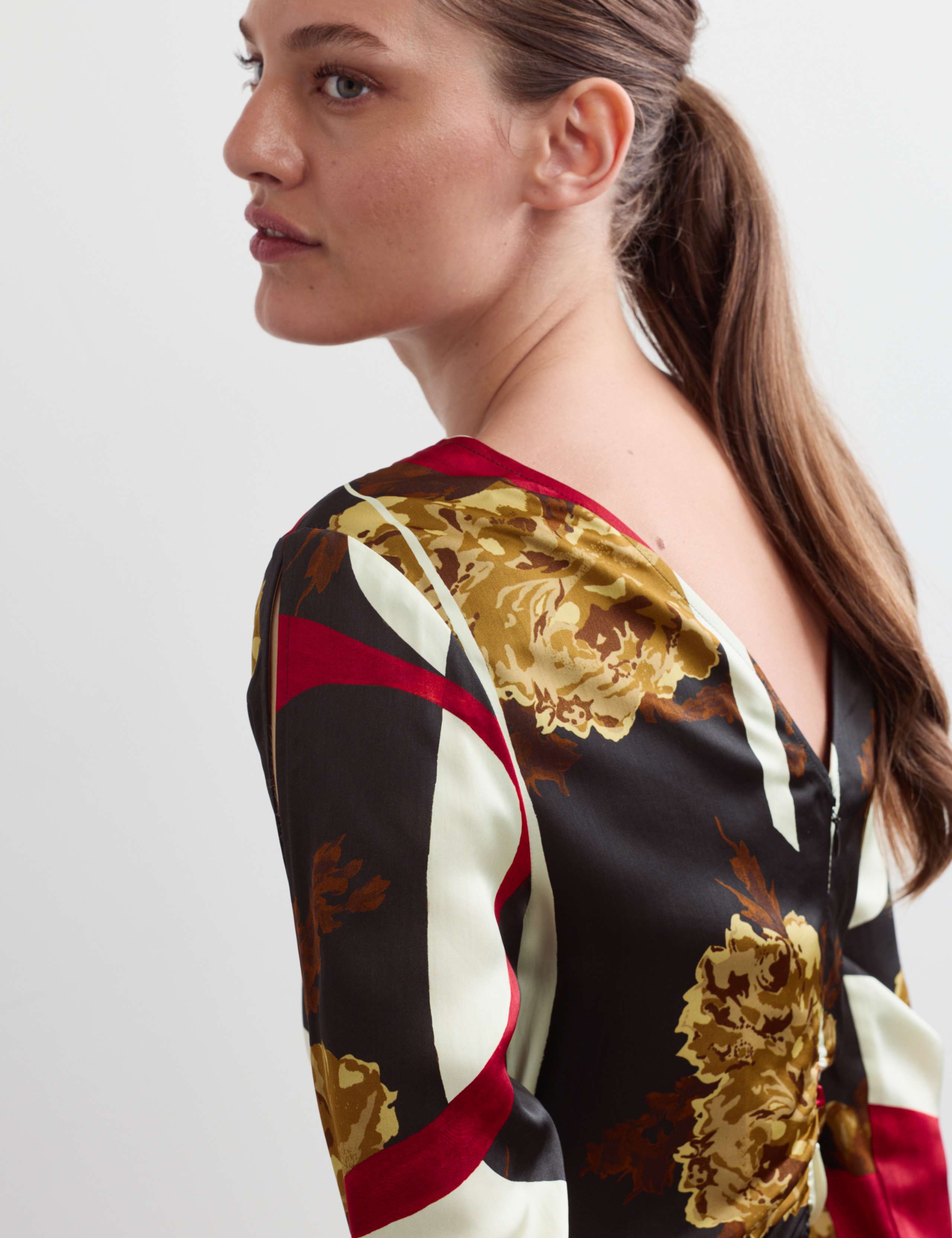 Floral Round Neck Midi Column Dress 3 of 6