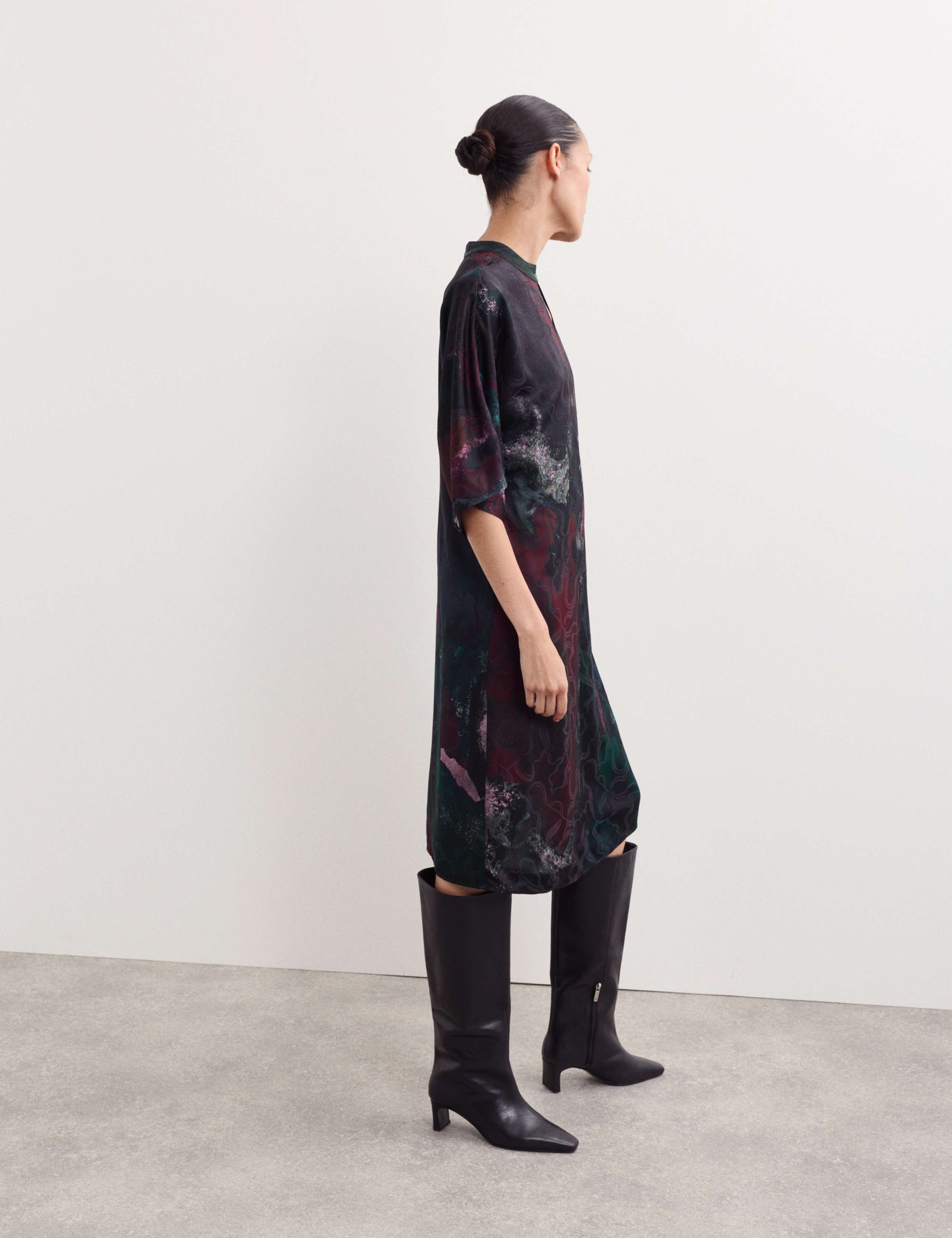 Jacquard Night Sky Print Knee Length Shift Dress 6 of 7