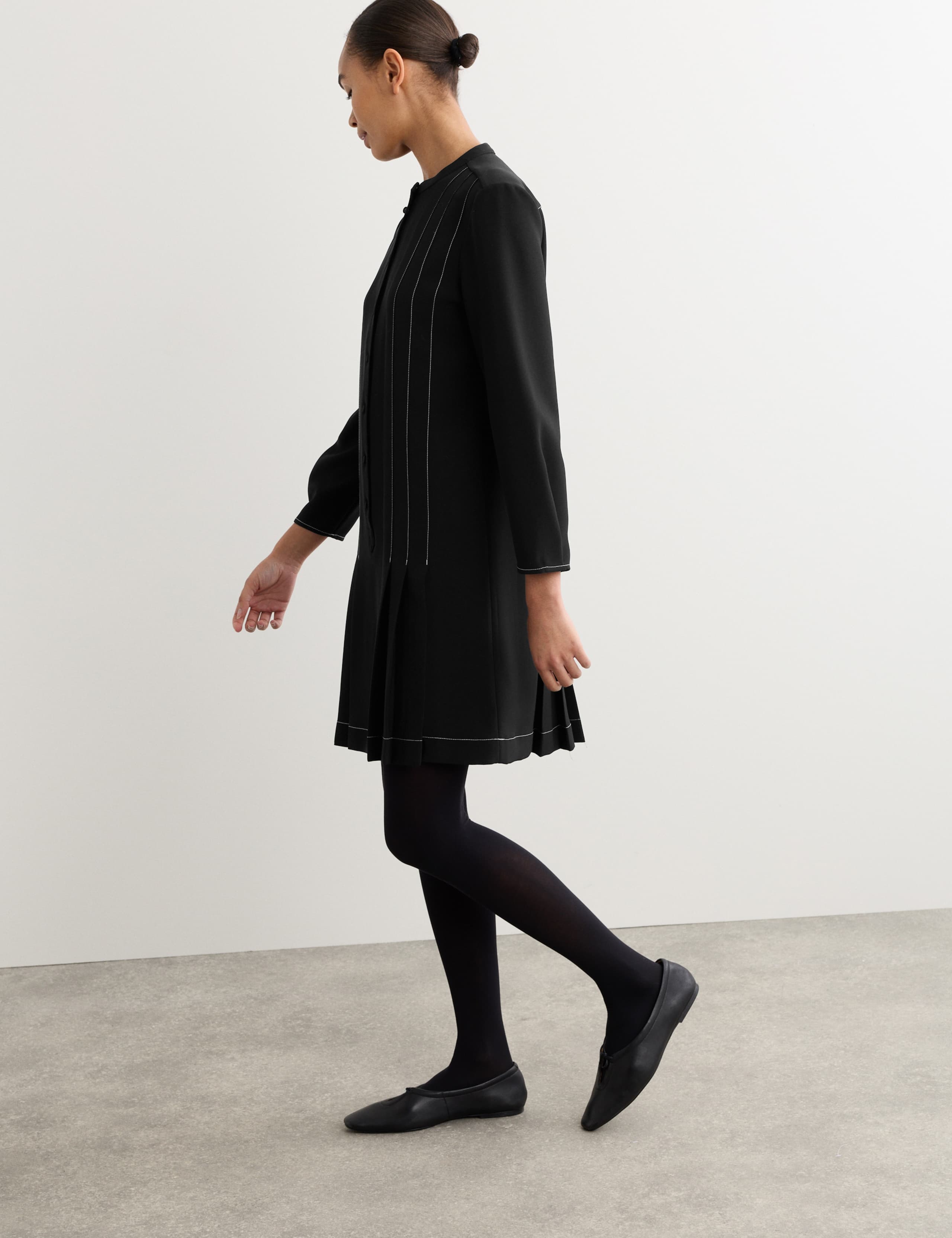 Crepe Pleated Knee Length Shift Dress 4 of 6