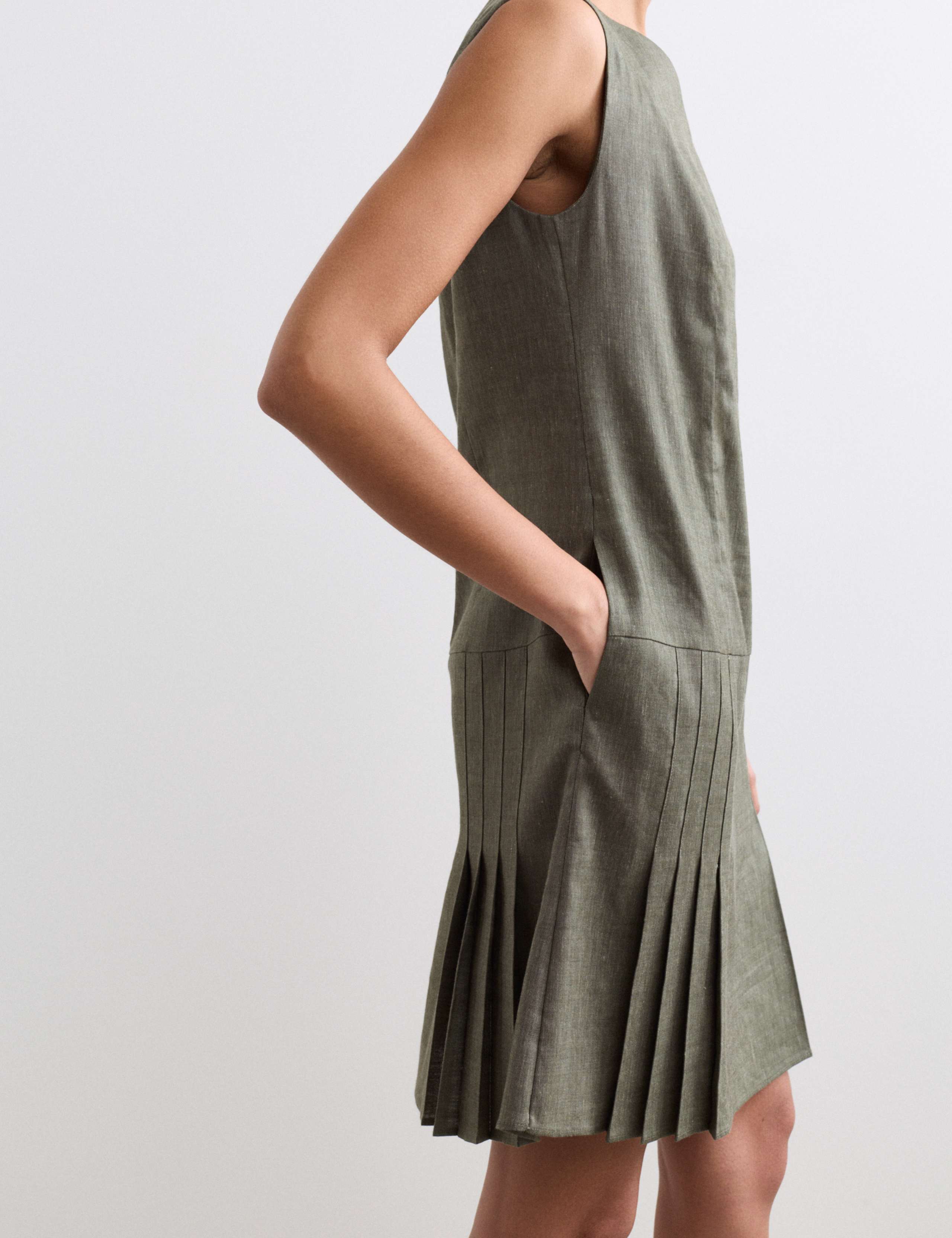 Linen Blend V-Neck Knee Length Shift Dress 5 of 6