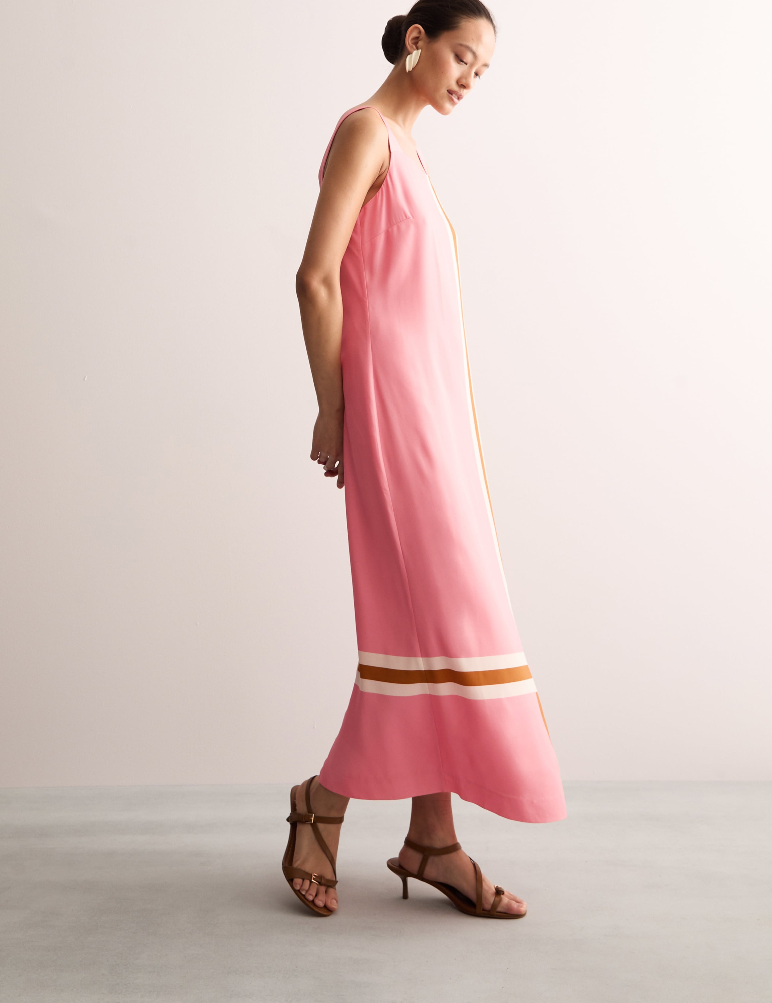 Printed Square Neck Midi Column Dress 4 of 8