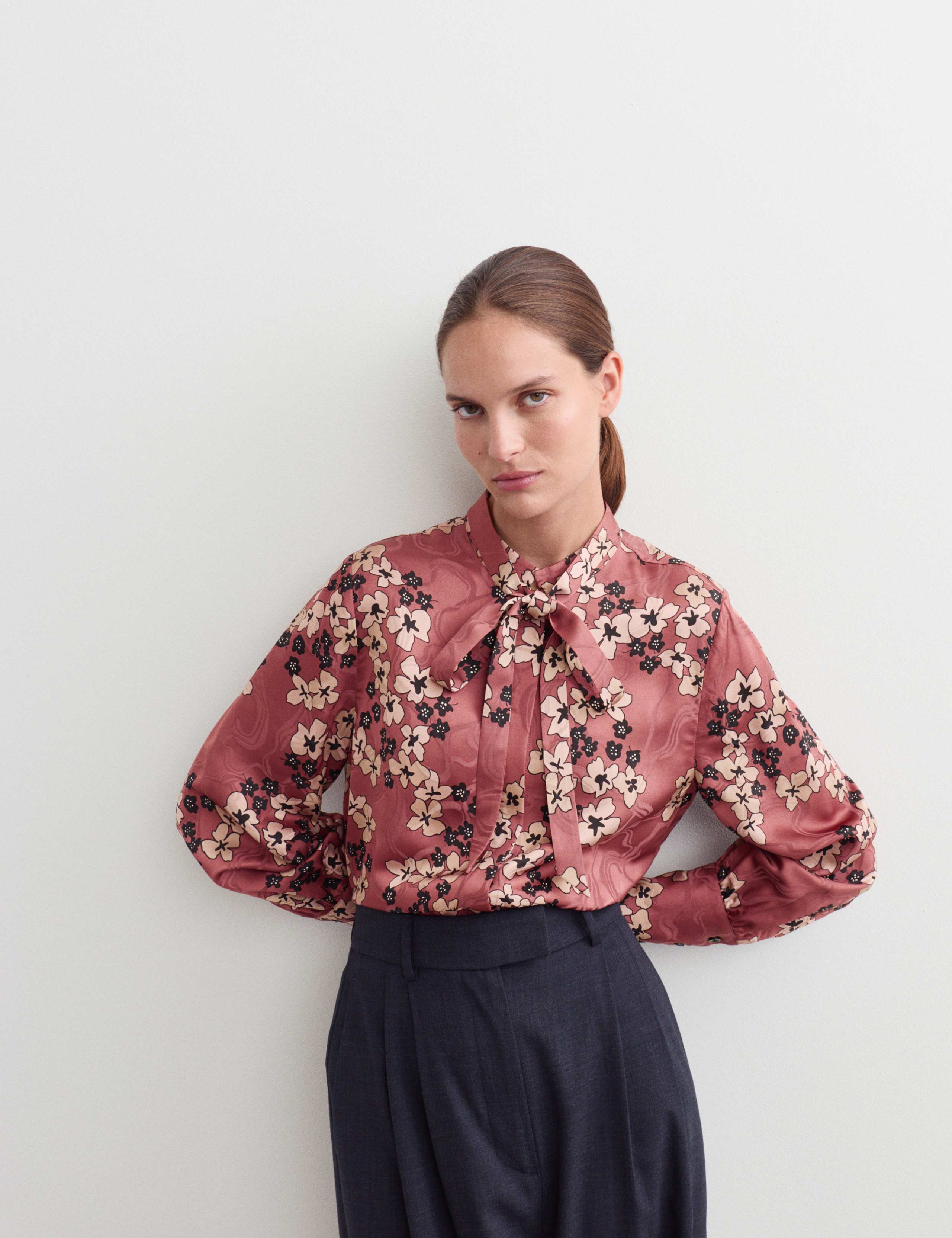 Floral Print Jacquard Collared Blouse 5 of 7
