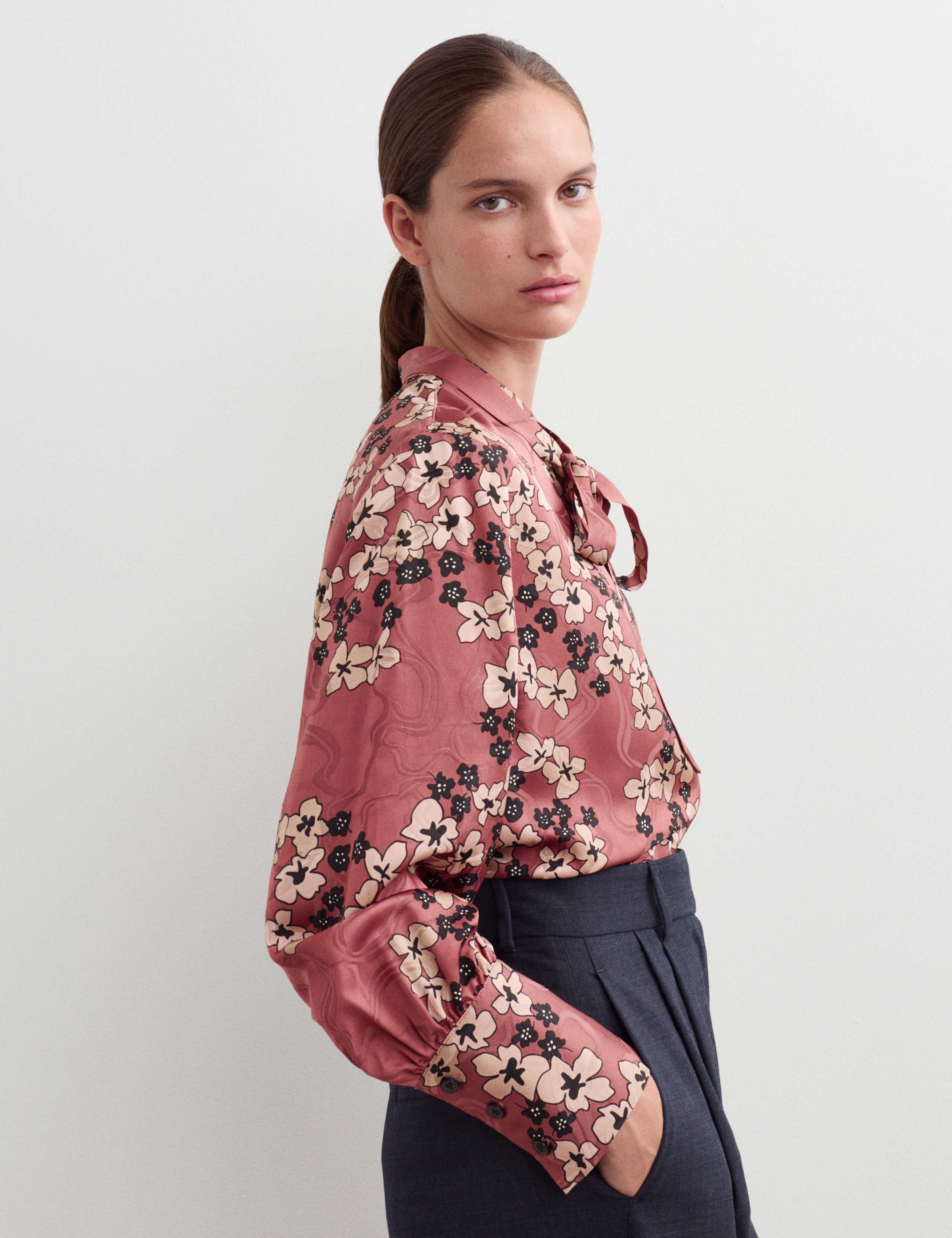 Floral Print Jacquard Collared Blouse 6 of 7